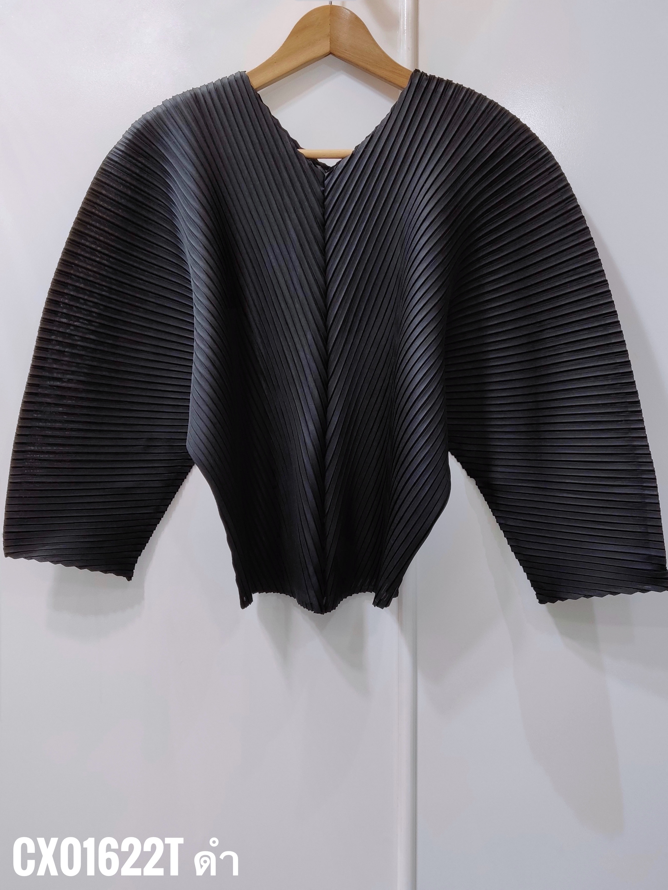 ปรับราคาลง30%!! 2MUAY รุ่น CX01622T เสื้ออัดพลีทคุณภาพ V NECK LONG SLEEVE PLEATED TOP 3 สี FREE SIZE