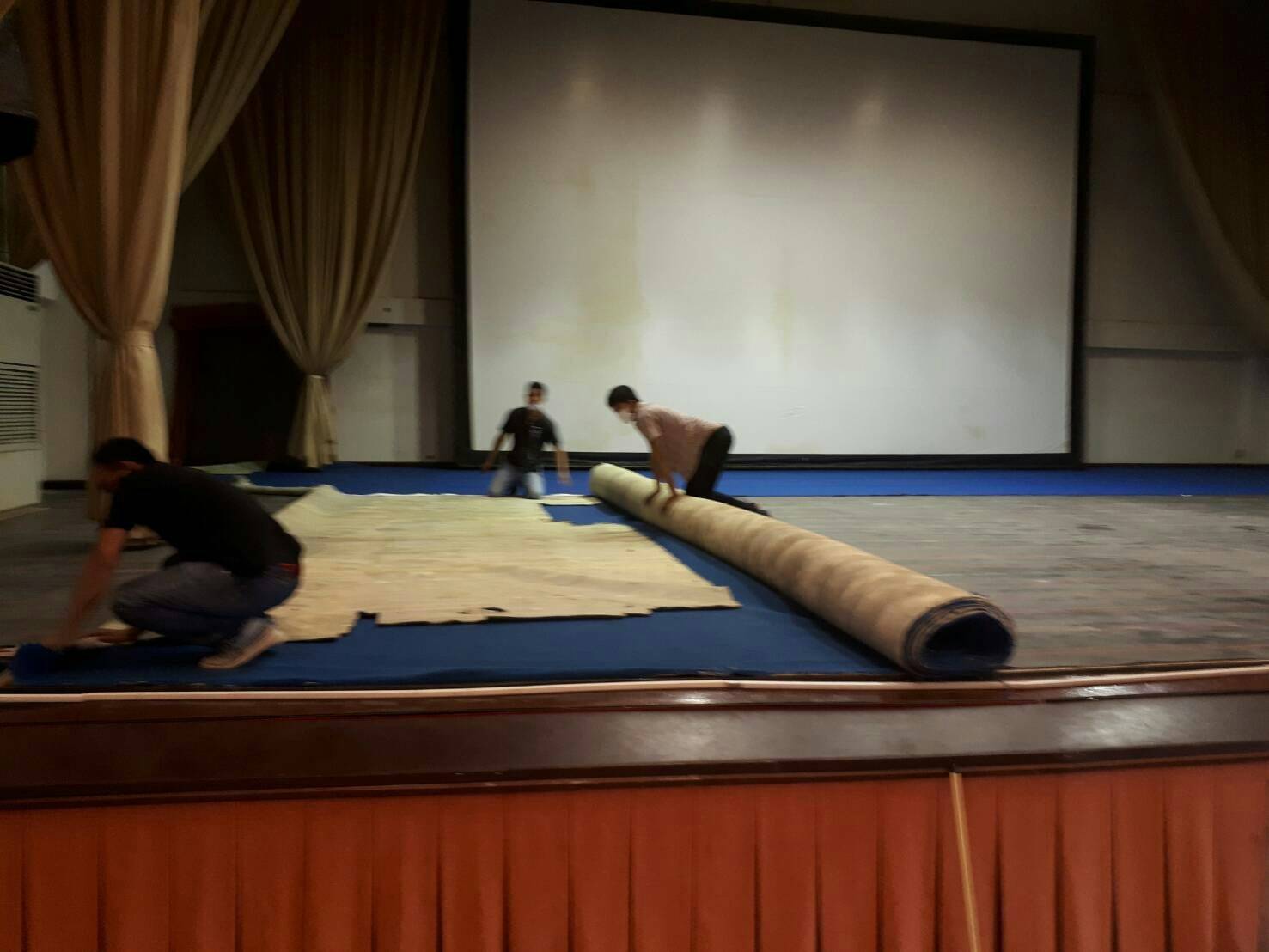 งานที่หอประชุมดุริยางค์ กองทัพเรือกรุงเทพ