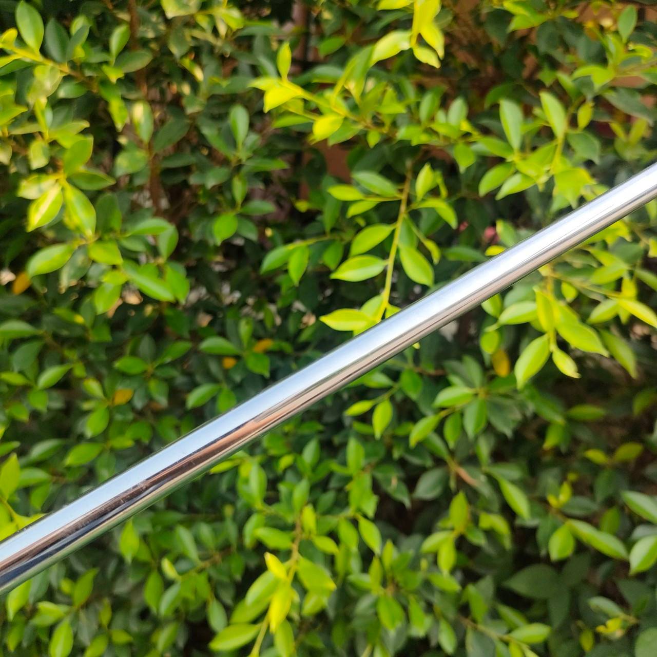 PUTTER NIKE METHOD MIDNIGHT ความยาว 33 นิ้ว พัตเตอร์สุดพรีเมี่ยม หน้าสัมผัสวัสดุพิเศษ ทำให้ลูกเกาะไลน์มาก ถ่วงบล๊านซ์สองฝั่ง งานสุดพิถพิถัน ราคาดันไปเป็นหมื่น คนตามหาเยอะครับ