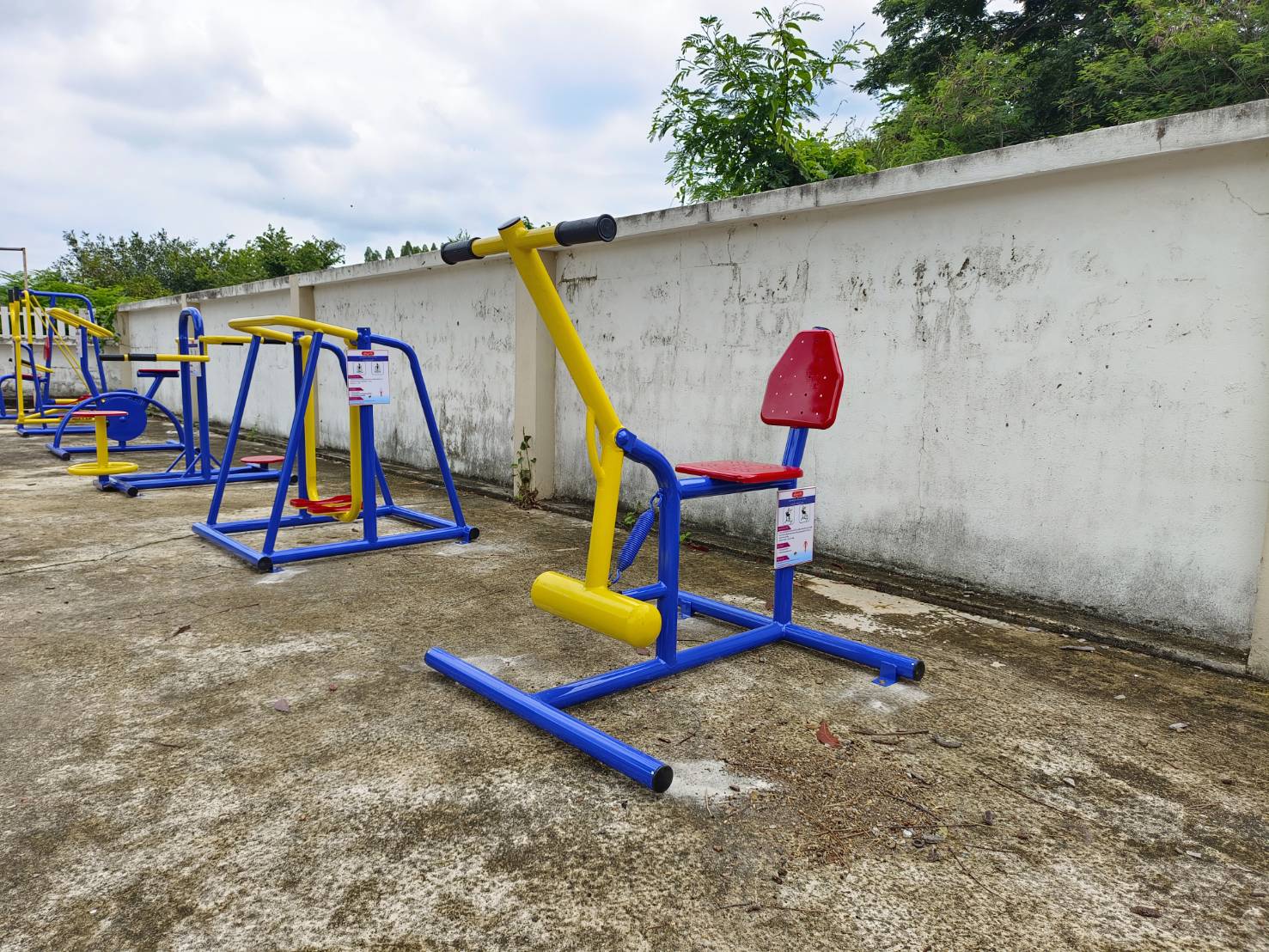 ชุดเครื่องออกกำลังกายกลางแจ้ง6รายการ โปร99,900 สนามกีฬา, เครื่องออกกำลังกายผู้ใหญ่, เครื่องออกกำลังกายสวนสาธารณะ หมู่บ้าน,Exercise equipment outdoor , OutdoorPlayground ,ราคาโรงงาน