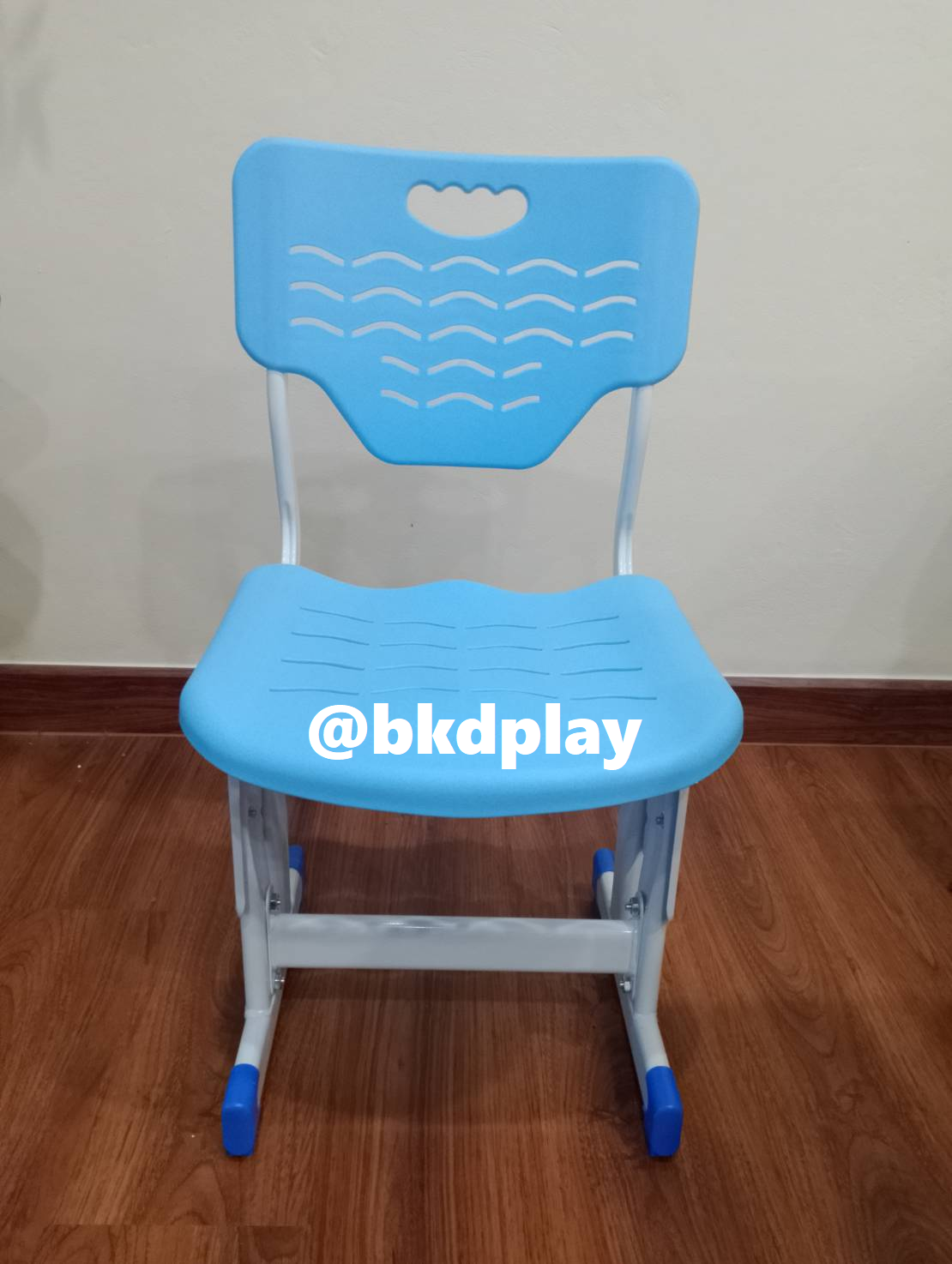 ชุดโต๊ะอนุบาล-ประถม ชุดโต๊เก้าอี้เรียนเดี่ยว ปรับระดับได้ ขาคู่ นักเรียนประถม, โต๊ะเรียนเดี่ยว โต๊ะนักเรียนประถม-มัธยม โต๊ะเขียนหนังสือ เฟอร์นิเจอร์เด็ก พร้อมส่ง