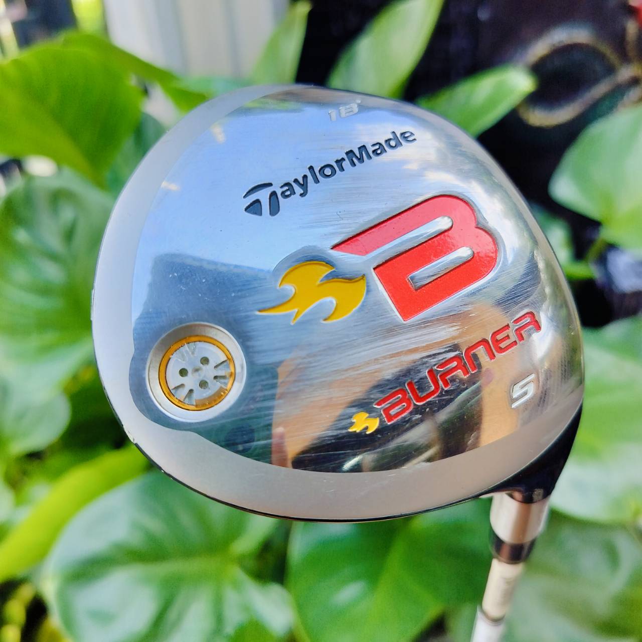 FW5 Taylormade BURNER ก้าน SUPERFAST RE*AX 49 FLEX S รุ่นนี้ออกแบบดีมาก หัวยื่นออกด้านหลังเยอะ ช่วยให้ตีตรงขึ้น ลูกลอยง่าย ระยะดีมาก ราคาสุดคุ้ม!!! ไม้กอล์ฟพรีเมี่ยมมือสอง ของแท้ By NakaraLuxurious