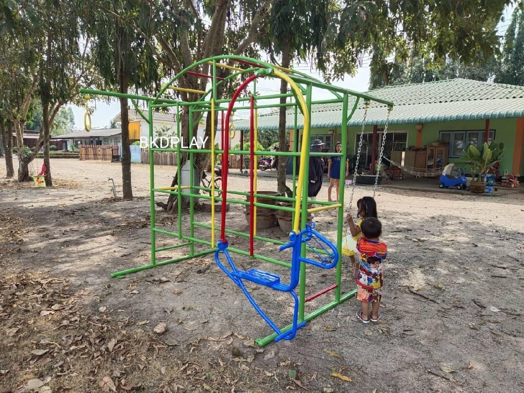 เครื่องเล่นสนามกลางแจ้ง เครื่องเล่นสนามเหล็ก ชุดชิงช้าปีนป่ายม้าโยก OutdoorPlayground, ราคาโรงงาน สั่งผลิต 10-20 วัน