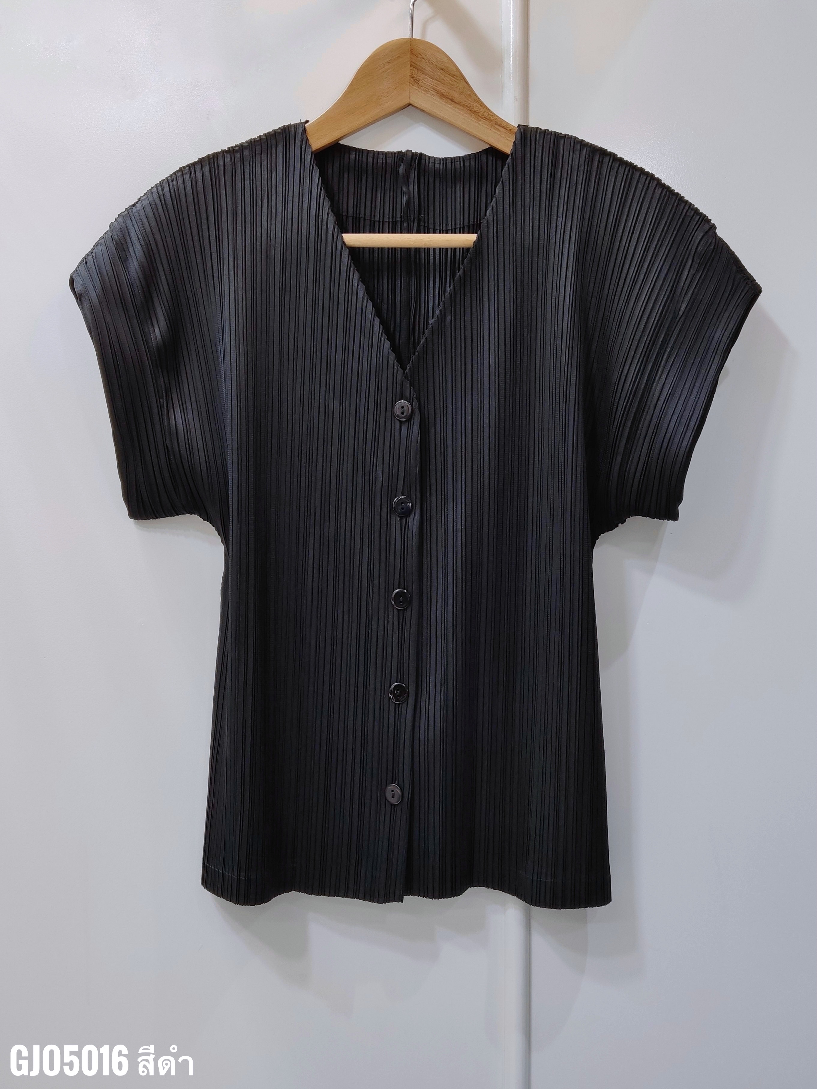 ปรับราคาลง20%!! 2MUAY รุ่น GJO5016 เสื้ออัดพลีทคุณภาพ SHORT SLEEVE V NECK BUTTON FRONT PLEATED TOP 10 สี FREE SIZE
