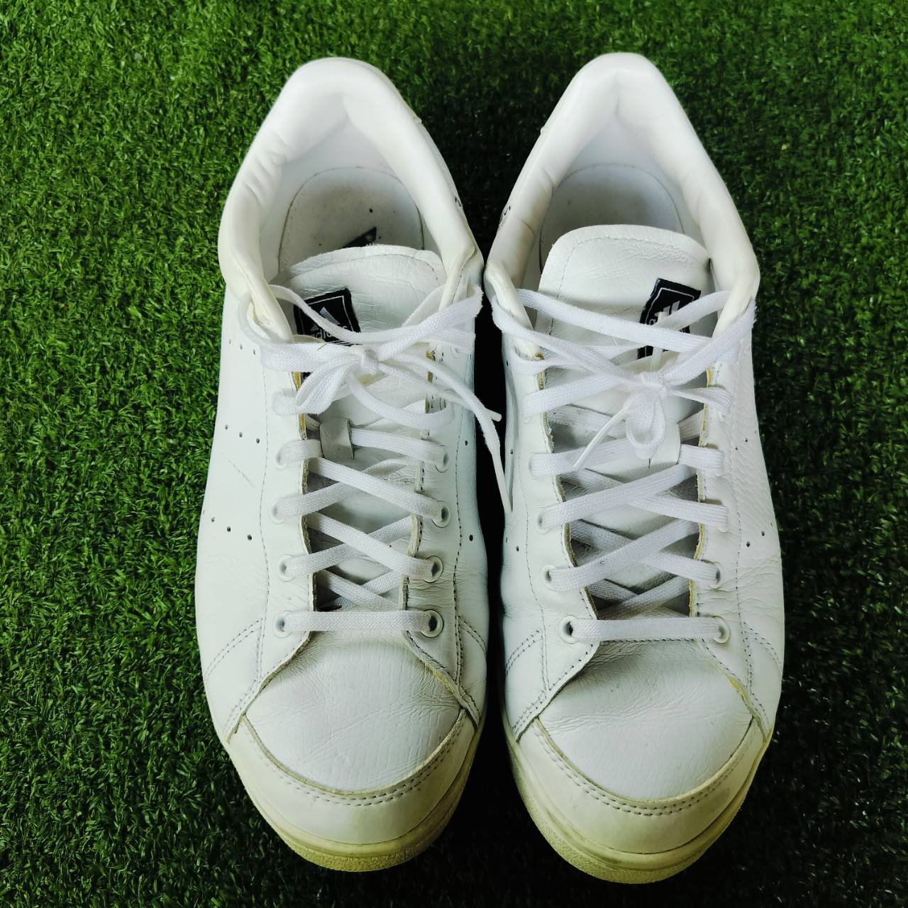 รองเท้ากอล์ฟ ADIDAS ของแท้ มือสอง พื้นปุ่มยังดีอยู่มาก เบอร์ 10 US ค่ะ