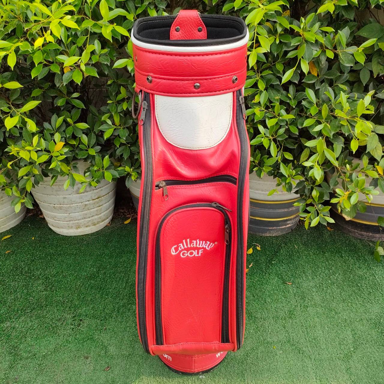 ถุงกอล์ฟ CALLWAY BIG BERTHA มือสอง ** ถุงกอล์ฟมีตำหนิ ที่คอพเวอร์ มีรอยขาด มีรูปให้ชมท้ายสุดค่ะ **