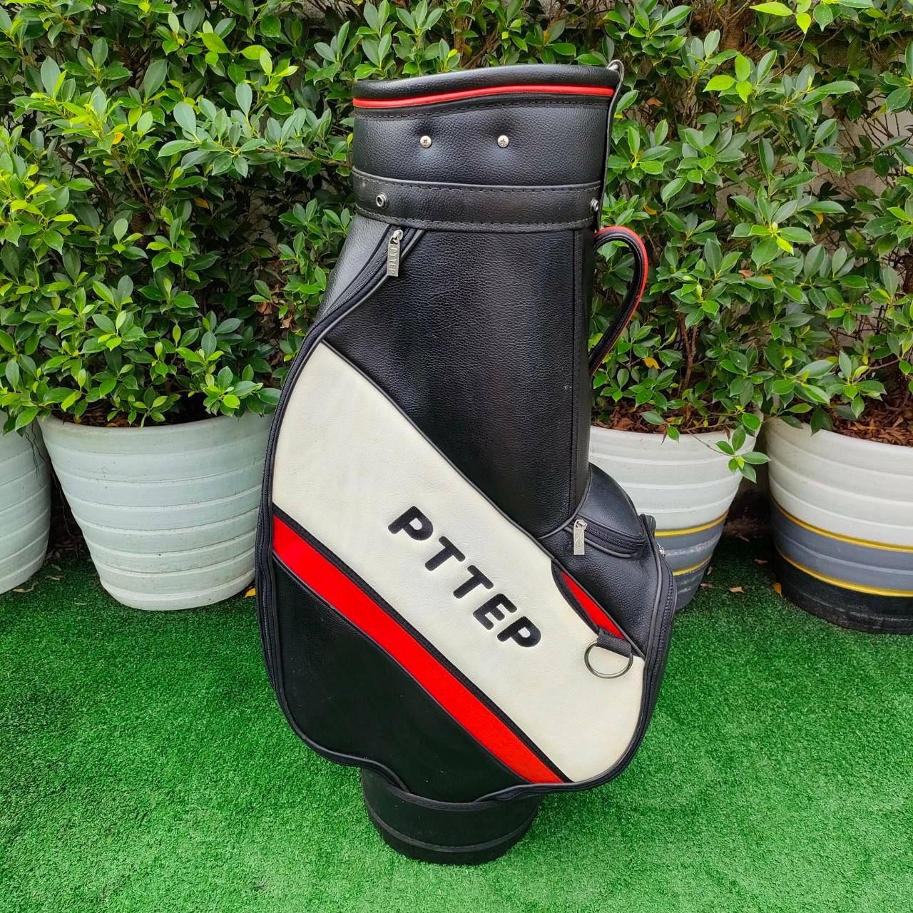 ถุงกอล์ฟ PTTEP มือสอง ถุง TOUR ใบใหญ่ สภาพสวยเดิมๆ เรียบร้อย
