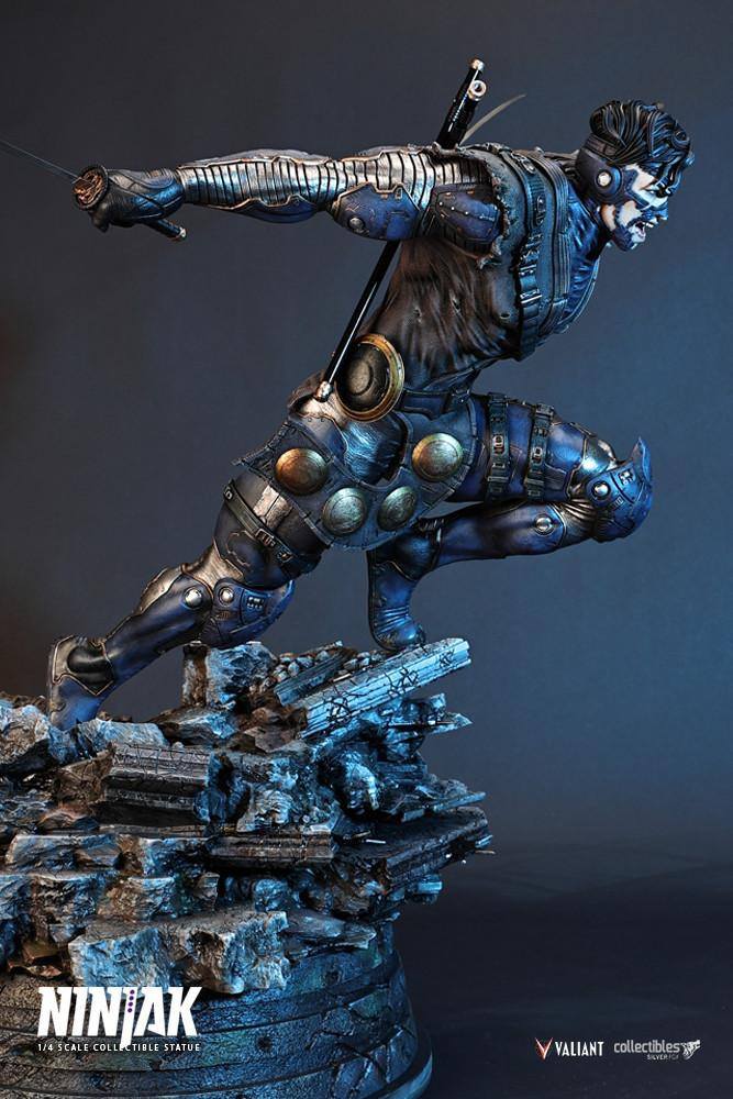 [สั่งจอง]Silver Fox 1/4 Valiant Legendary Scale Statue - Ninjak