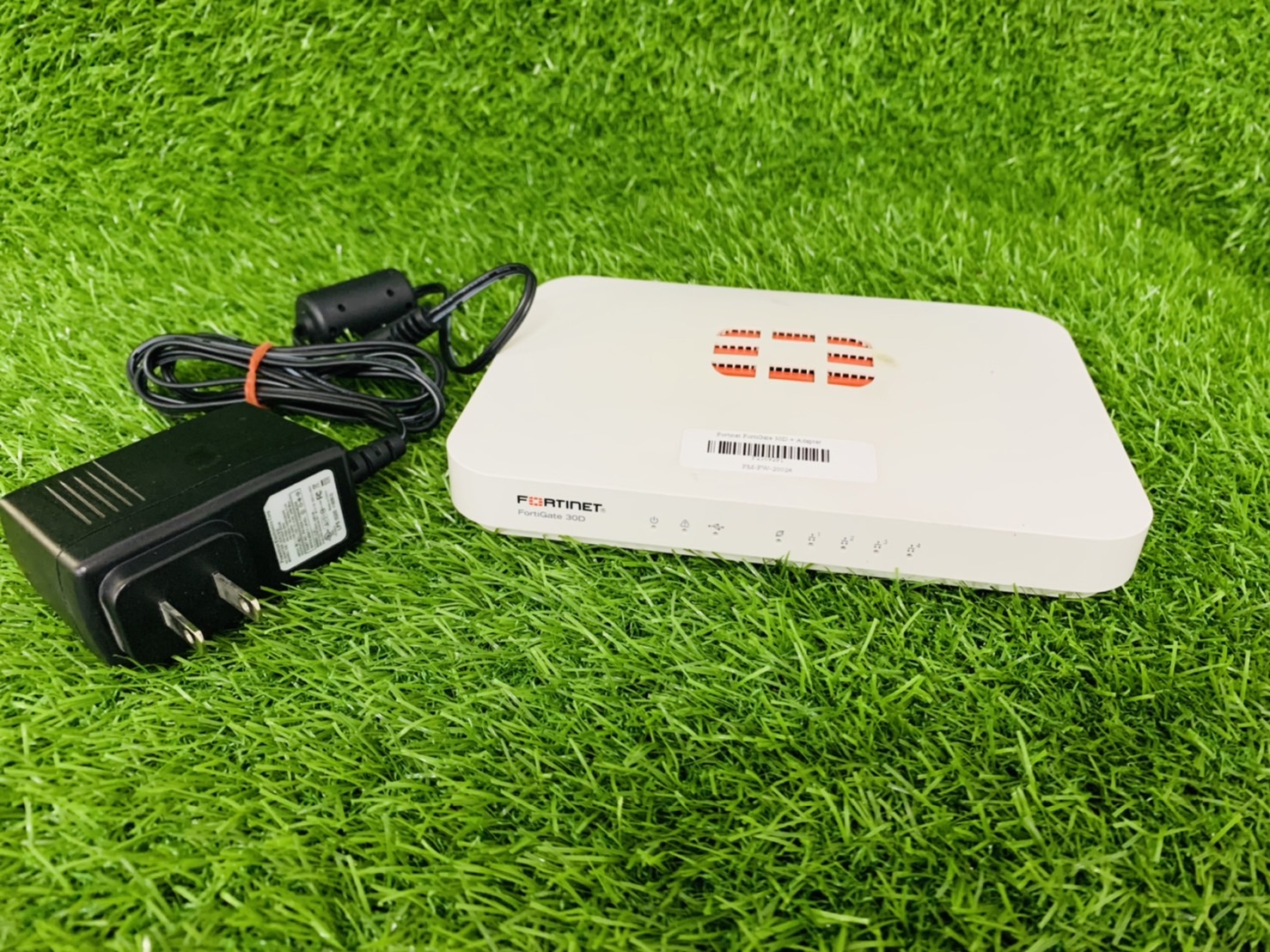 ฟอร์ติเน็ต Fortinet FortiGate 30D + Adapter
