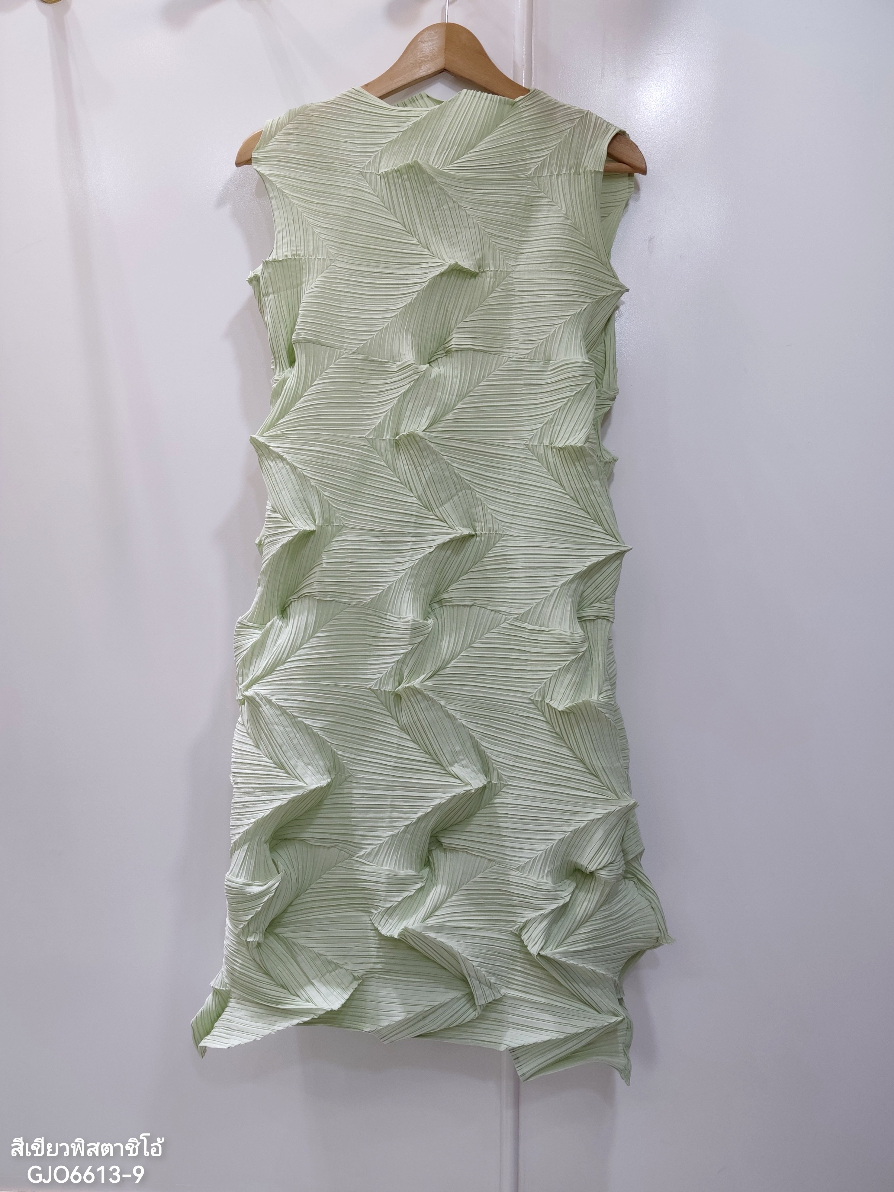 สีใหม่! 2MUAY รุ่น GJO6613-9 เดรสพลีทคุณภาพ SLEEVELESS ZIGZAG PLEATED DRESS 9 สี FREE SIZE