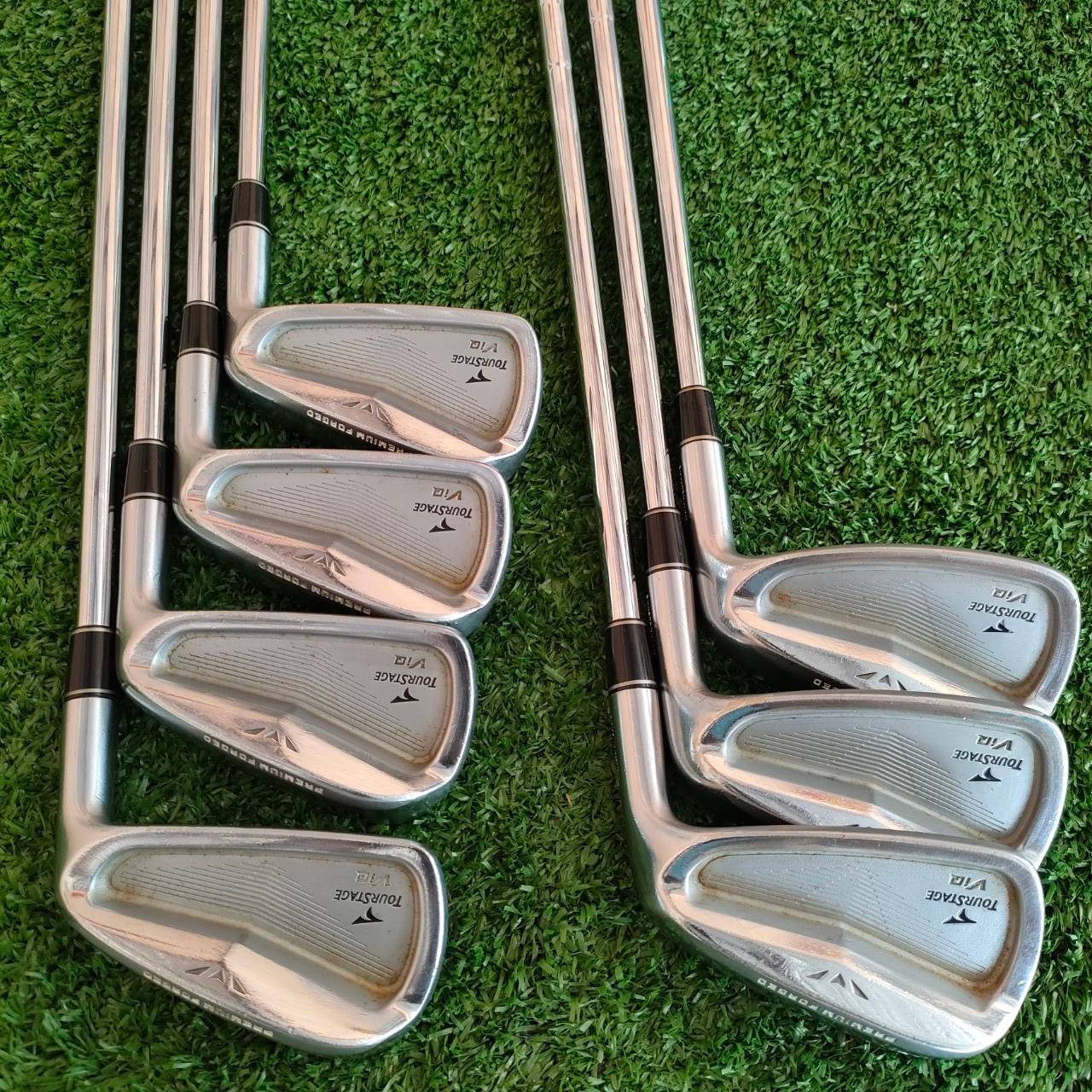 ชุดเหล็ก TOURSTAGE VIQ มีเหล็ก 4-9 เเละ PW ก้าน NS.PRO 950 FLEX R เหล็ก PREMIUM FORGED JAPAN สุดๆของคุณภาพ มี CAVITY ด้วย ตีทั้งง่าย นุ่ม มันส์ คมจัดๆครับ