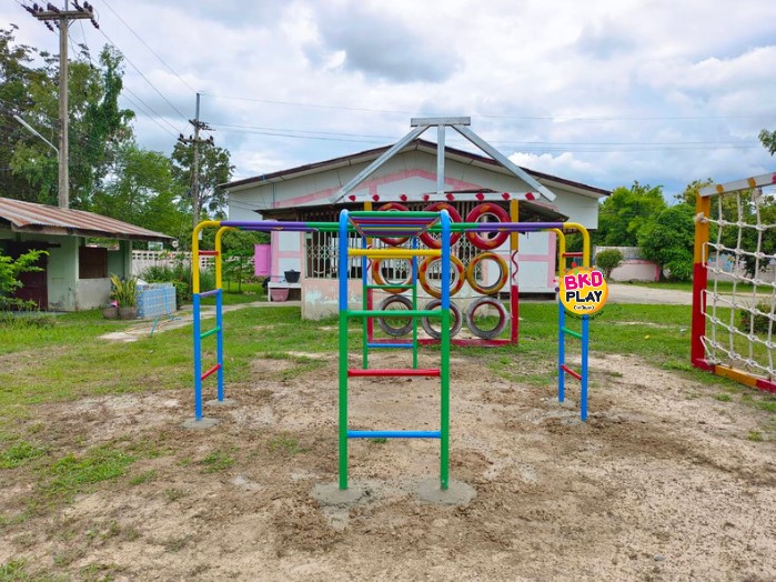 เครื่องเล่นสนามกลางแจ้ง เครื่องเล่นสนามเหล็ก ชุดบาร์ไต่4ทางและปีนป่าย Outdoor Playground, ราคาโรงงาน สินค้าสั่งผลิต 10-20 วัน