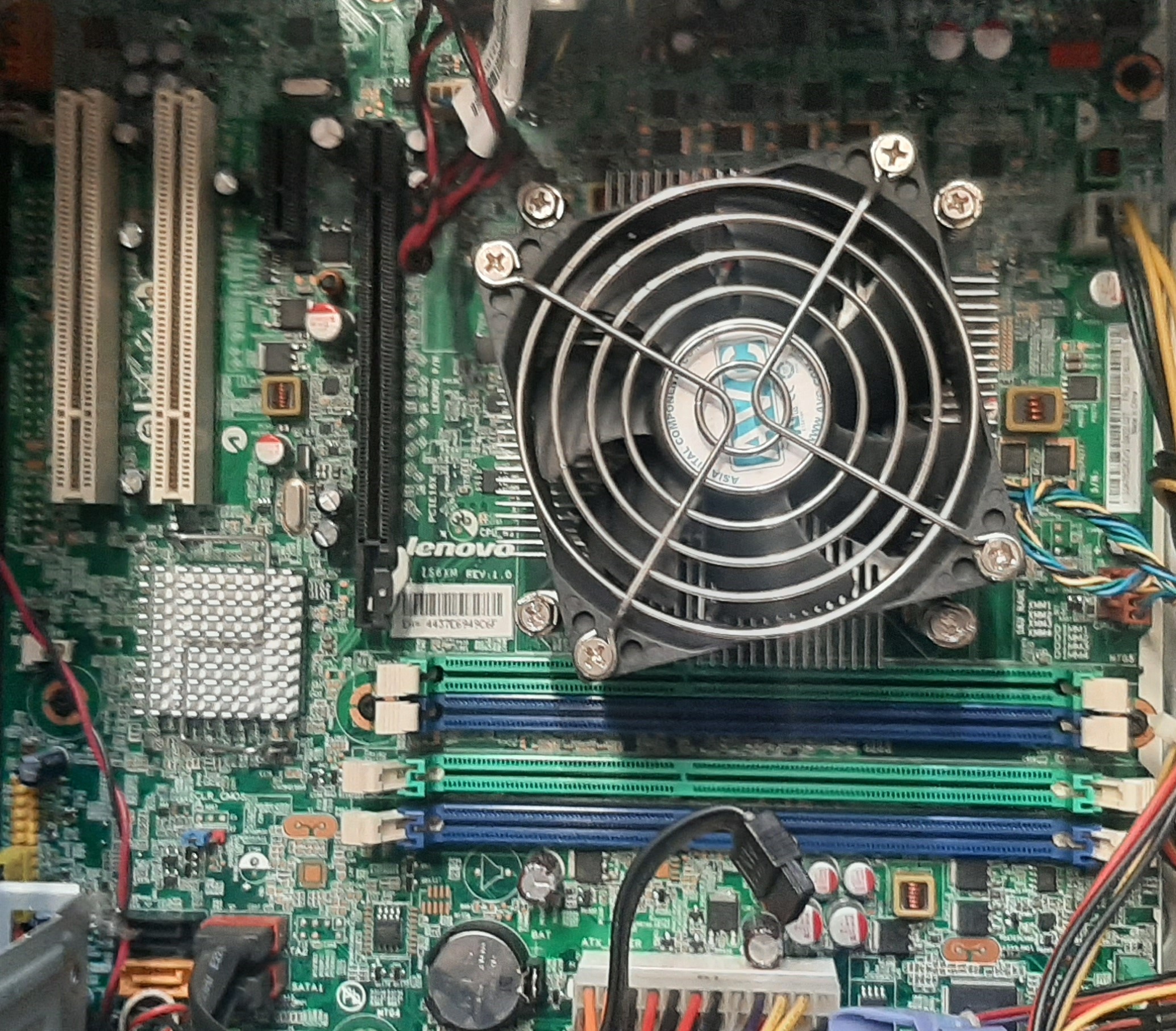Lenovo ThinkStation E30 Workstation ครบชุด (+จอ22นิ้ว+Keyboard&Mouse)