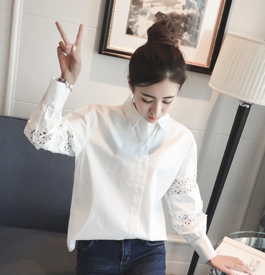 เสื้อเซิ๊ต คอปก แขนยาว ตัดต่อลูกไม้ที่แขน ตามรูป