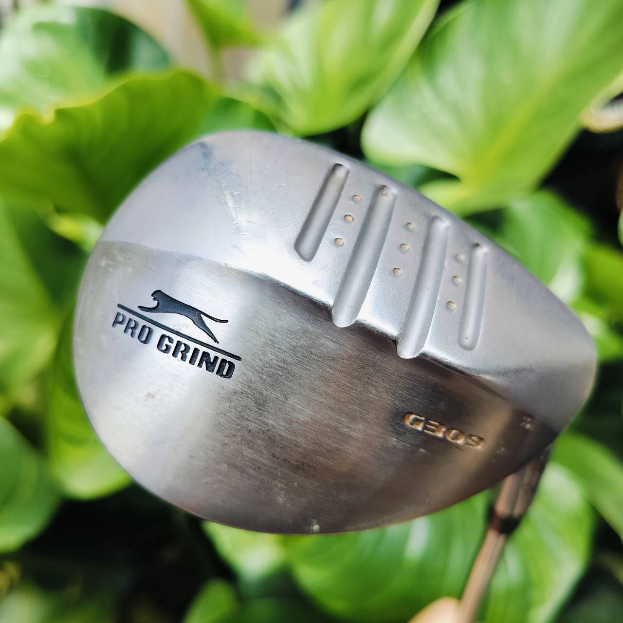 SW SLAZENGER PRO GRIND G309 ก้าน WEDGE FLEX เป็นตัวระเบิดทราย ชั้นยอดเยี่ยม ไม้กอล์ฟพรีเมี่ยมมือสอง ของแท้ By NakaraLuxurious