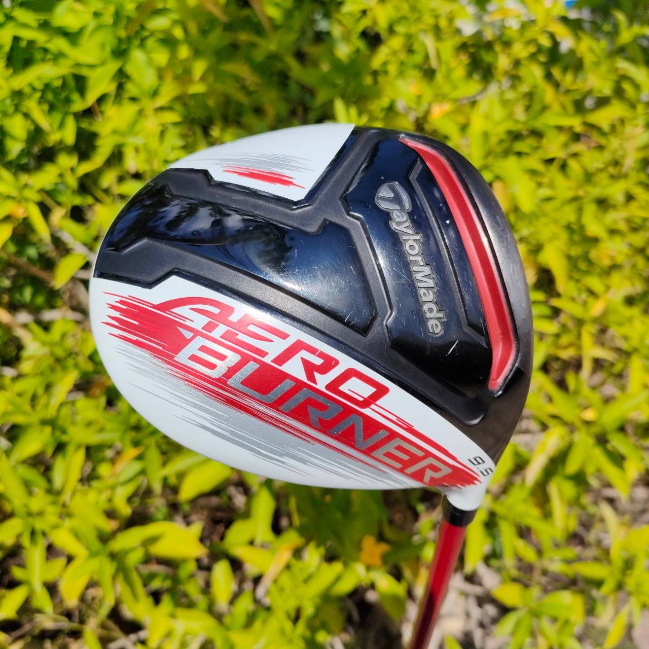 DRIVER TAYLORMADE AERO BURNER องศา 9.5 ก้าน AEROBURNER TM1-215 FLEX S รุ่นนี้ตีไกลจัด แอโรไดนามิคได้สุดยอด ช่วงหน้าไม้ มีร่องที่เด้งสุดสปริง