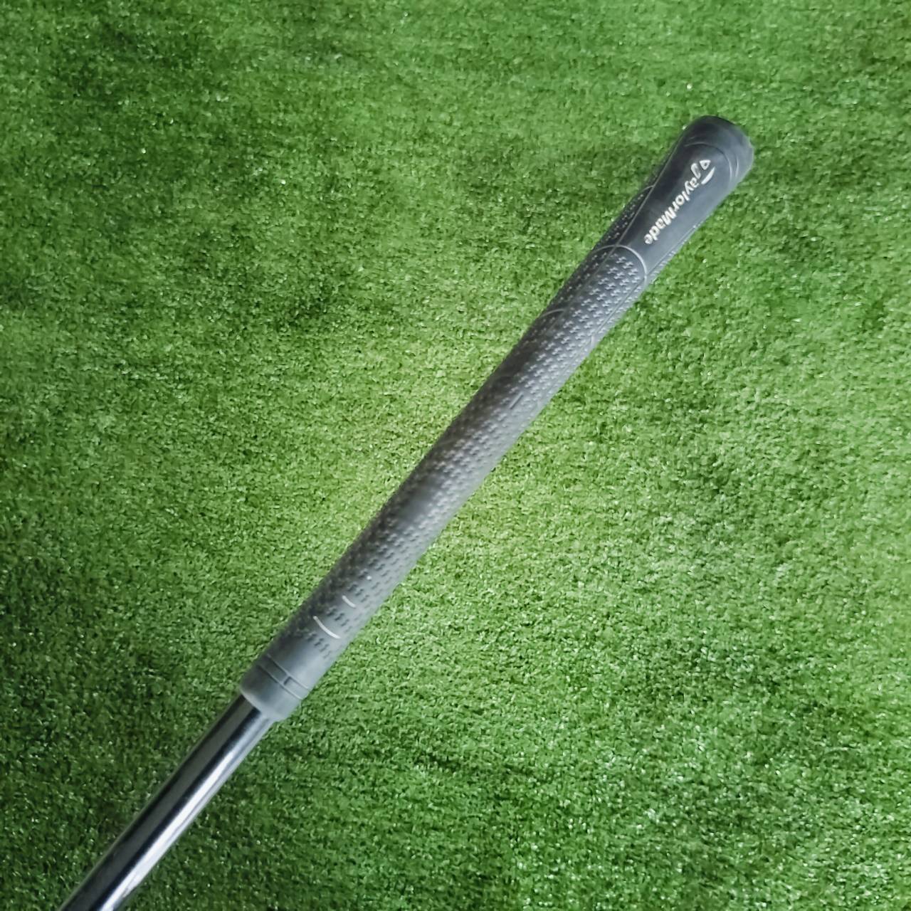 Driver Taylormade 320 Ti องศา 10.5 ก้าน Taylormade LITE FLEX S สภาพสวยเดิมๆมากๆ สภาพนี้หายาก ไม้กอล์ฟพรีเมี่ยมมือสอง ของแท้ By NakaraLuxurious