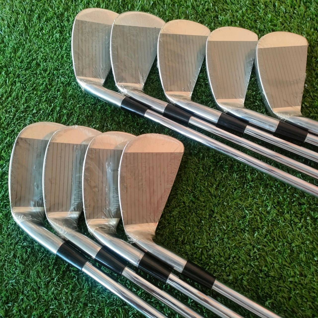 ชุดเหล็ก KS2000 KENNETH SMITH ของใหม่!! มีเหล็ก 2-9 เเละ PW ก้าน DYNAMIC GOLD R300U ก้านพรีเมี่ยม!! เป็นเหล็ก CAVITY ตีง่าย หน้าเหล็กแบบพิเศษ!! ไม้กอล์ฟมือสอง ของแท้ BY NakaraLuxurious