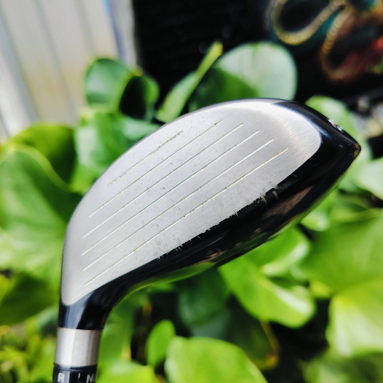FW3 Taylormade R9 MAX ตีไกลมาก!!! ก้าน FUJIKURA MOTORE FLEX R สามารถไขปรับตรงคอได้ ตีง่ายมาก วิถีลูกสวย Ti รุ่น Titanium เสียงเพราะ มี COVER แท้ เดิม ไม้กอล์ฟพรีเมี่ยมมือสอง ของแท้ By NakaraLuxurious