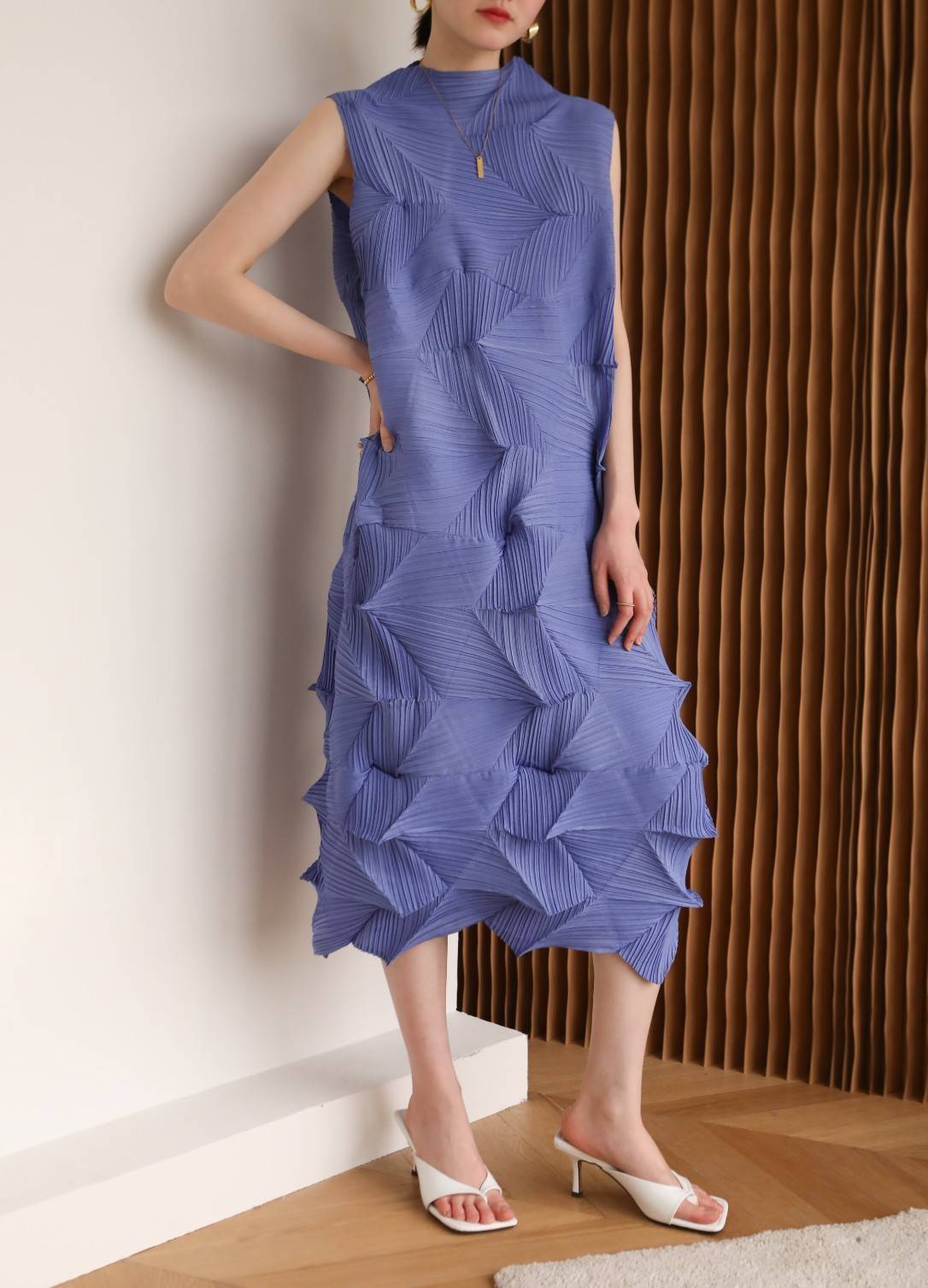 2MUAY รุ่น GJO6613 เดรสอัดพลีทงานคุณภาพ SLEEVELESS ZIGZAG PLEATED DRESS 9สี FREE SIZE
