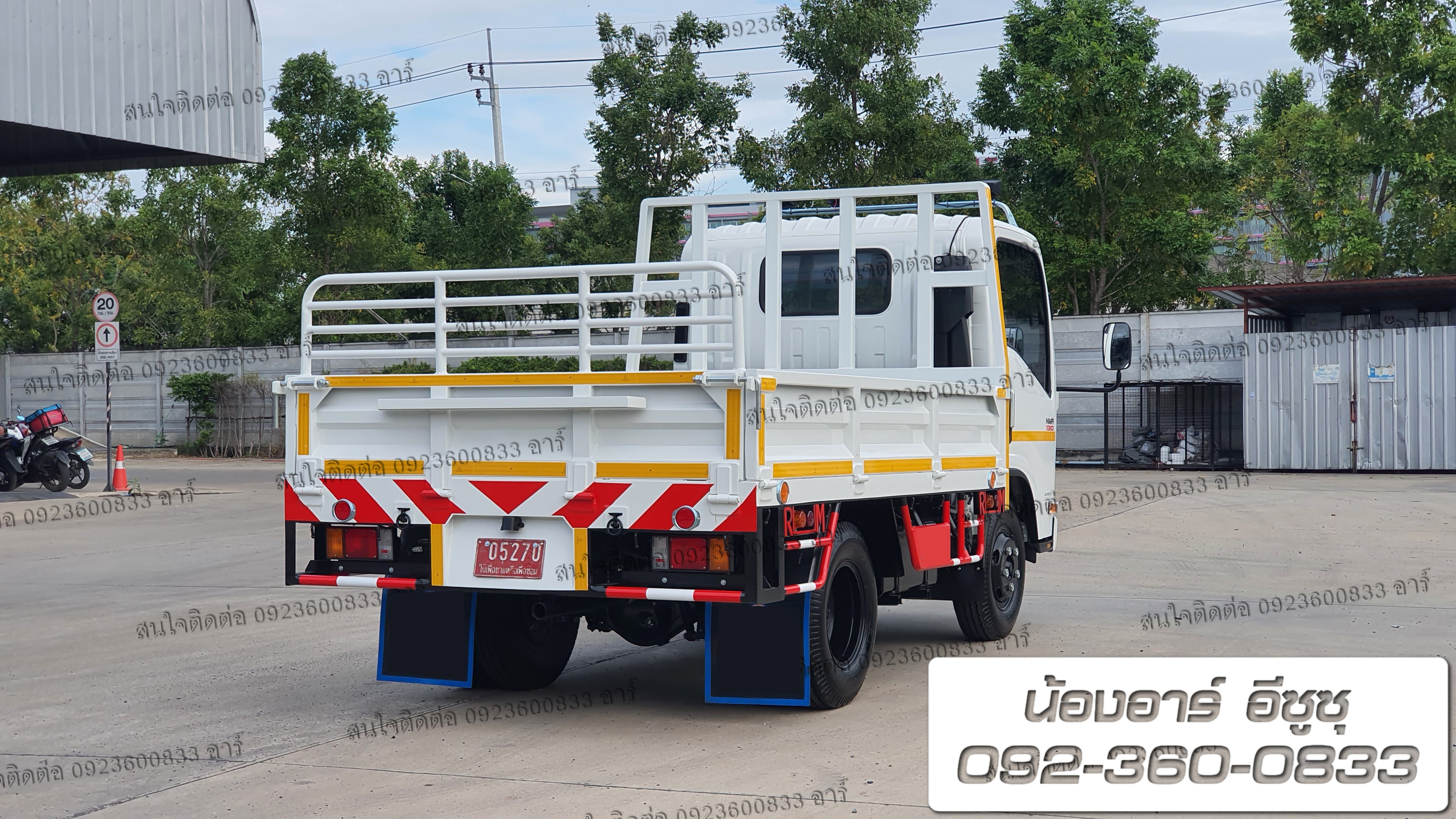 6 ล้อ ISUZU NMR130 แรงม้า กระบะเปิด 3 ด้าน (เพิ่มรั้วฝาท้าย)