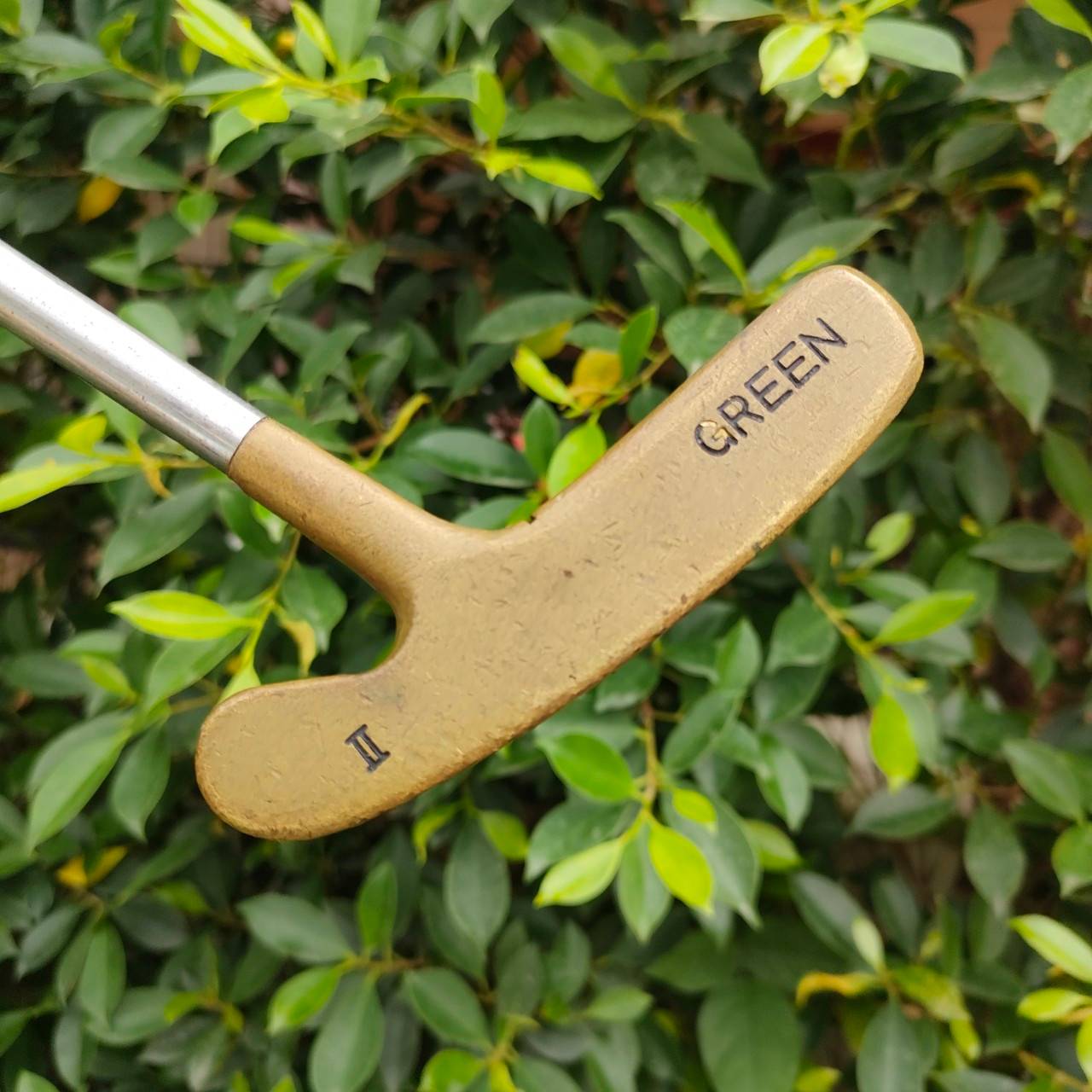 ** ไม้กอล์ฟสำหรับผู้หญิง ** PUTTER GREEN II ความยาว 32 นิ้ว ก้าน A ACT ทองเหลือง