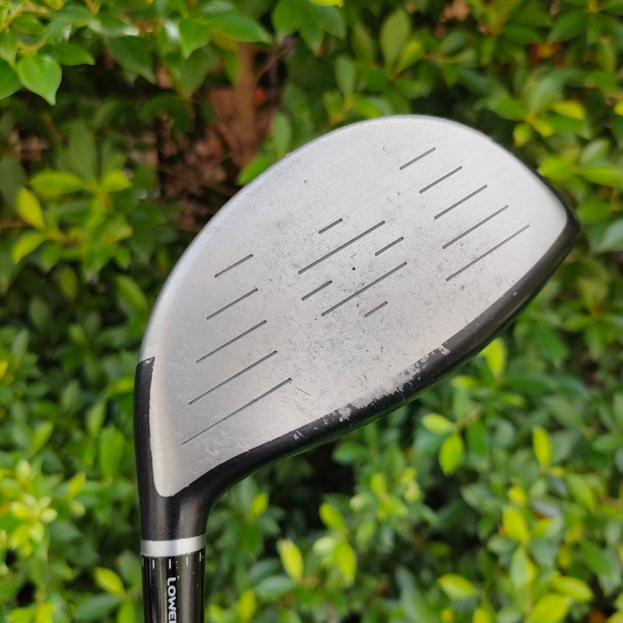 DRIVER TAYLORMADE JETSPEED องศา 10.5 ก้าน MITSUBISHI RAYON TM1-214 FLEX R เป็นหัวไม้ครบเครื่อง!! ออกแบบดีมาก หัวใหญ่ ตีง่าย ตีไกล!! แอโร่ไดนามิค ไขปรับได้!! มี COVER เดิมมา!!ไม้กอล์ฟมือสอง ของแท้ BY NakaraLuxurious