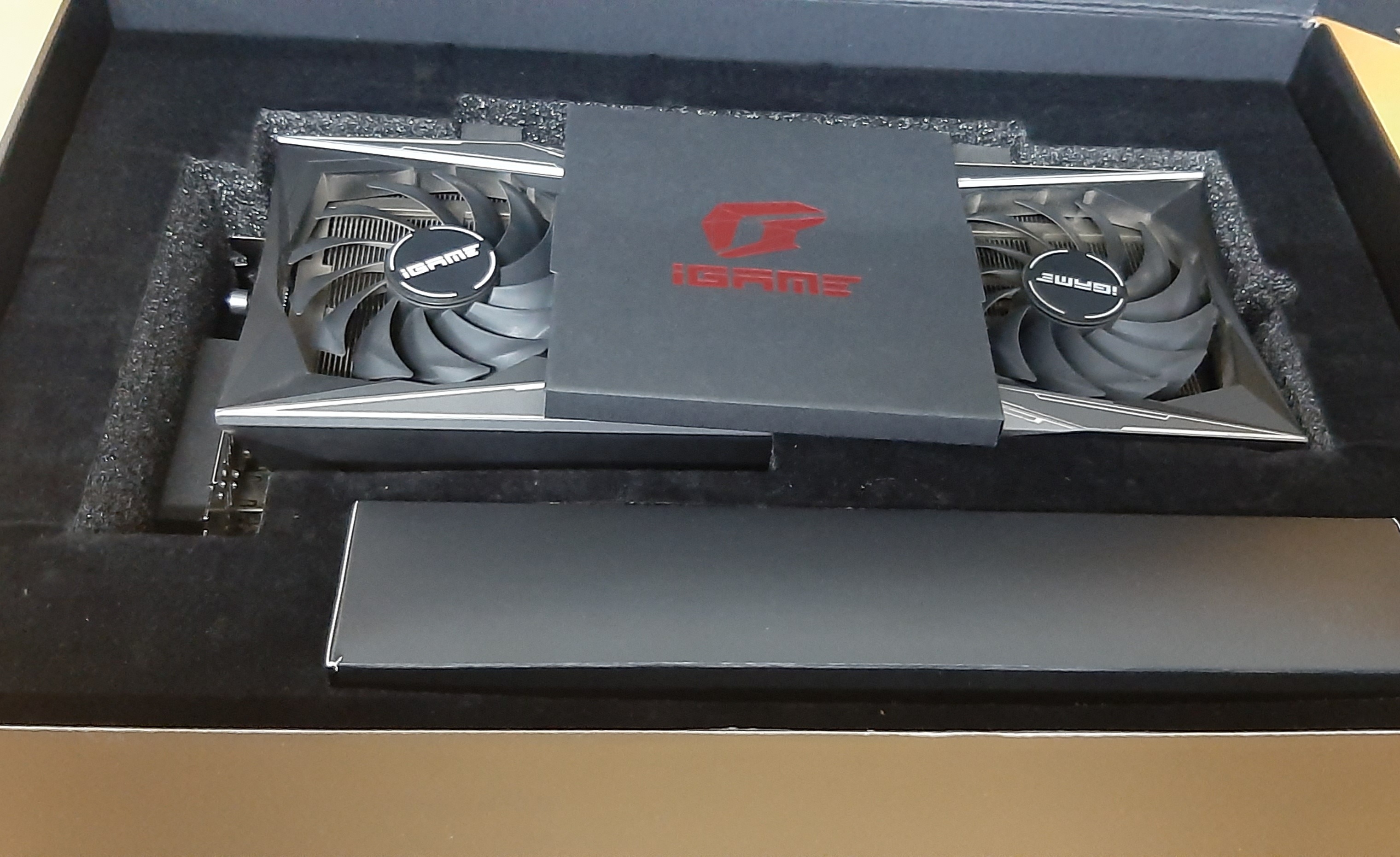 VGA การ์ดจอแสดงผล ยี่ห้อ Nvidia รุ่น iGame GeForce RTX3080 10GB DDR6 Vulcan OC-V สภาพดี มือสอง ประกันร้าน 1 เดือน