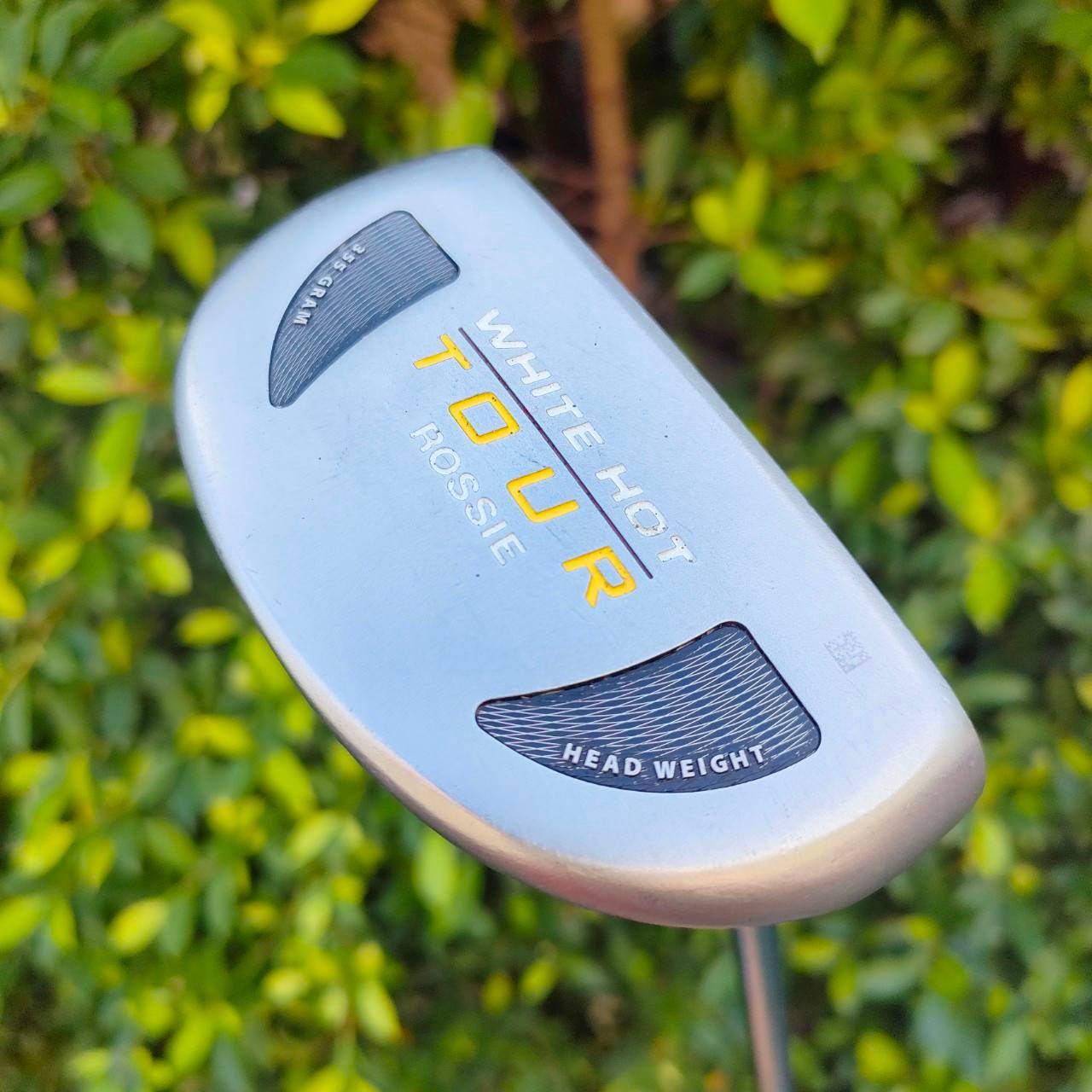 PUTTER ODYSSEY WHITE HOT TOUR ROSSIE ความยาว 34 นิ้ว พัตเตอร์ทรงมอลเล็ตที่ชดเชยสูง และมีการทำบล๊านซ์น้ำหนักได้ดีมาก ไม้กอล์ฟมือสอง ของแท้ BY NakaraLuxurious