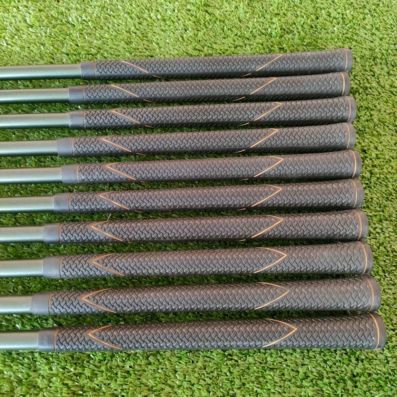 ** ไม้กอล์ฟสำหรับท่านที่ถนัดซ้าย** ชุดเหล็ก LIMITED ORAION HIMOMENT 100-ST มีเหล็ก 3 - 9 เเละ PW เเละ AW SW ก้าน MIDDLE KICK FLEX S