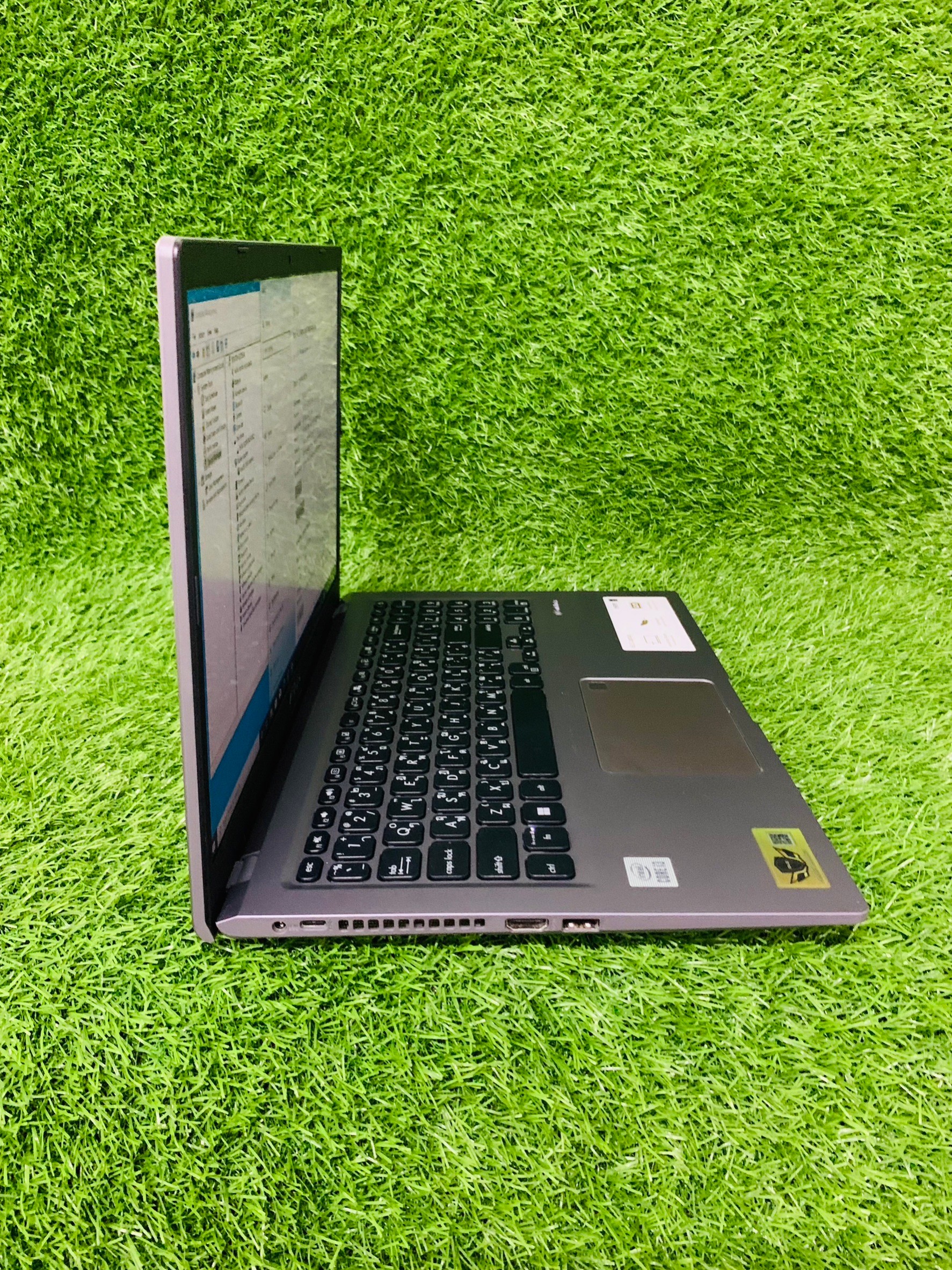 โน้ตบุ๊ค Notebook Asus VivoBook X515JA(i3-1005G1/4GB/M.2 512GB)+Adapter+กระเป๋า จอ๔ลอกเล็กน้อย ไม่มีผลต่อการใช้งาน