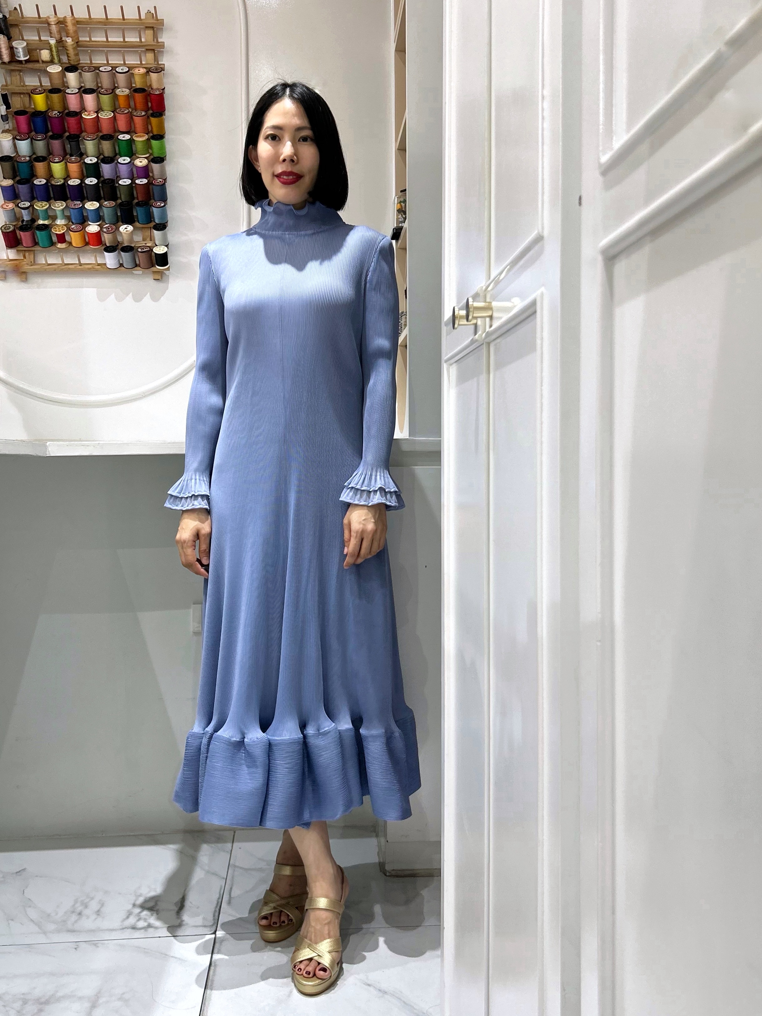 2MUAY รุ่น GA90186 เดรสอัดพลีท RAFFLE NECK PLEATED DRESS 10 สี FREE SIZE