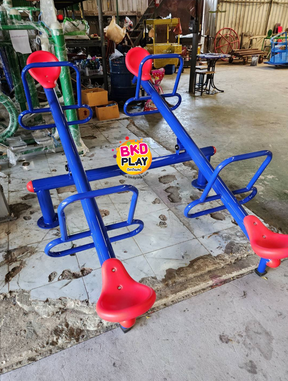 เครื่องเล่นสนาม กลางแจ้ง เหล็ก,คานกระดก 4 ที่นั่ง Outdoor Playground, ราคาโรงงาน สินค้าสั่งผลิต 10-20 วัน