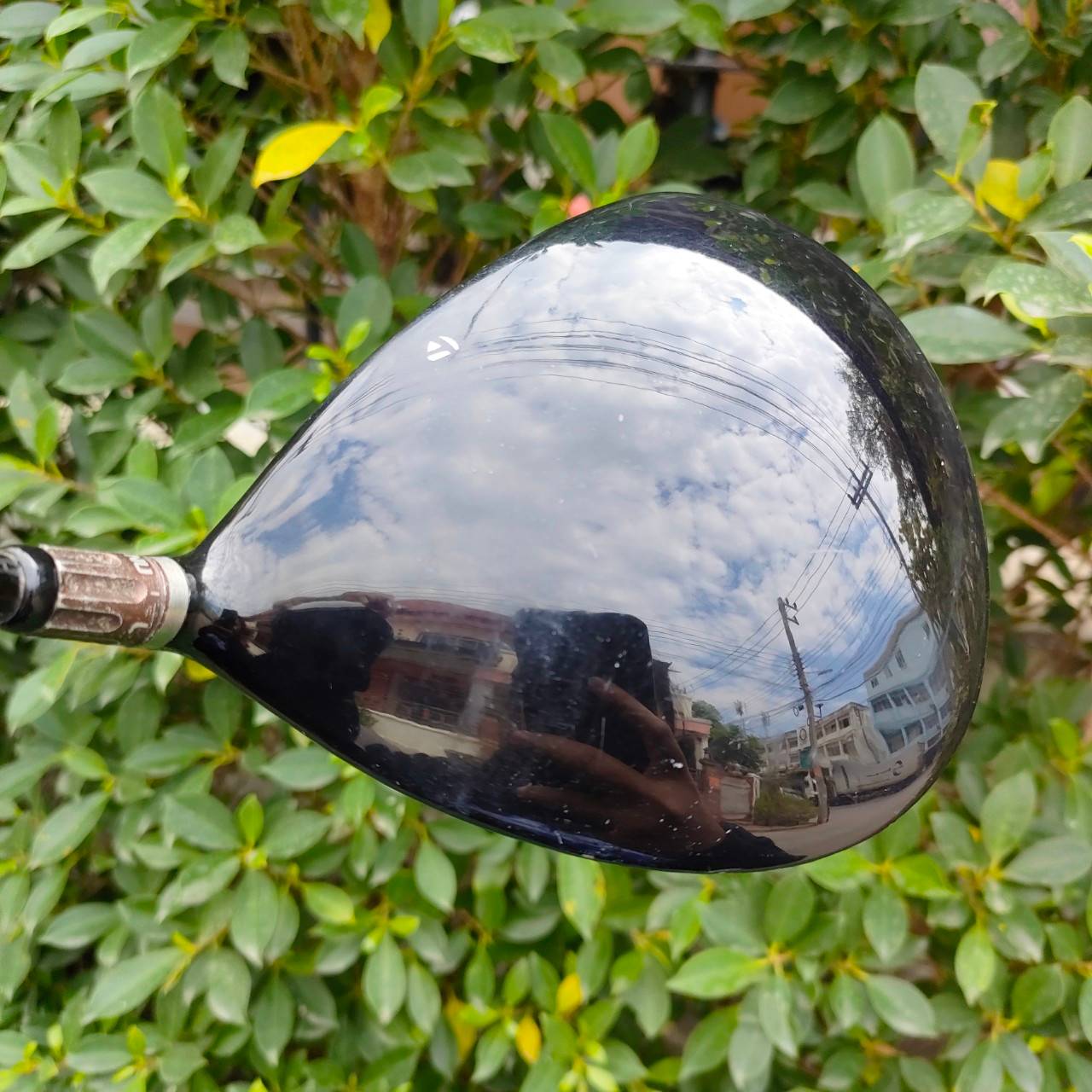 DRIVER TAYLORMADE R9 MAX องศา 10.5 ก้าน RBZ TM1-213 FLEX R รุ่น MAX คือรุ่น หน้าเด้งแบบมากๆ ตีไกลกว่ารุ่นปกติมาก ตีง่าย ใส่ได้เต็มๆ