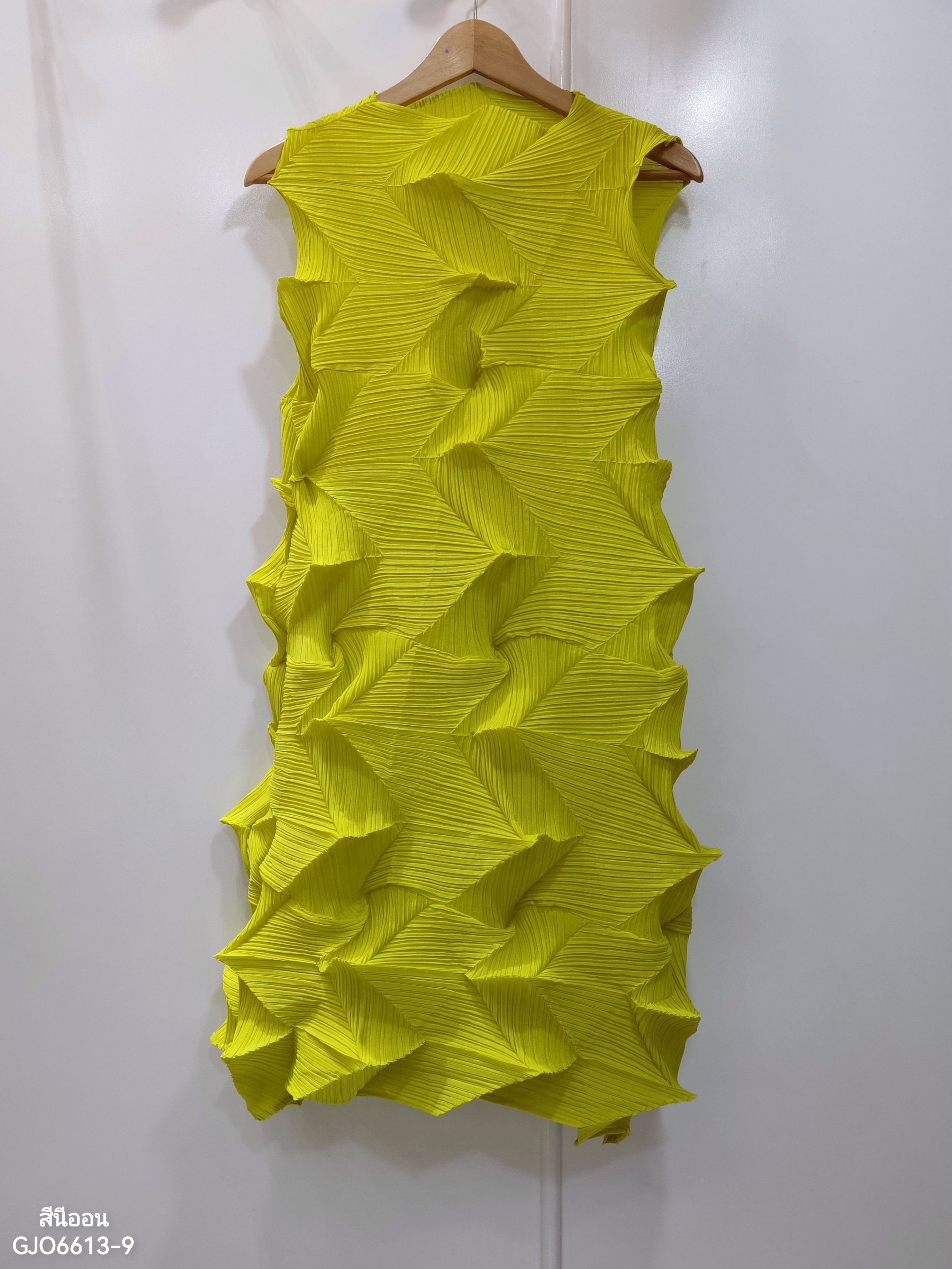 สีใหม่! 2MUAY รุ่น GJO6613-9 เดรสพลีทคุณภาพ SLEEVELESS ZIGZAG PLEATED DRESS 9 สี FREE SIZE