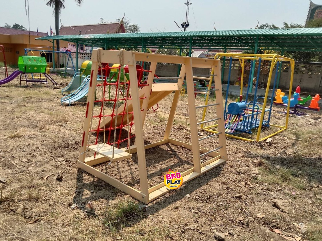 เครื่องเล่นสนามไม้ กลางแจ้ง ชุดปีนป่ายหรรษา ไม้เนื้อแข็งอย่างดี ปีนป่ายไม้ ผลิตในไทย สินค้าสั่งผลิต woodplayground