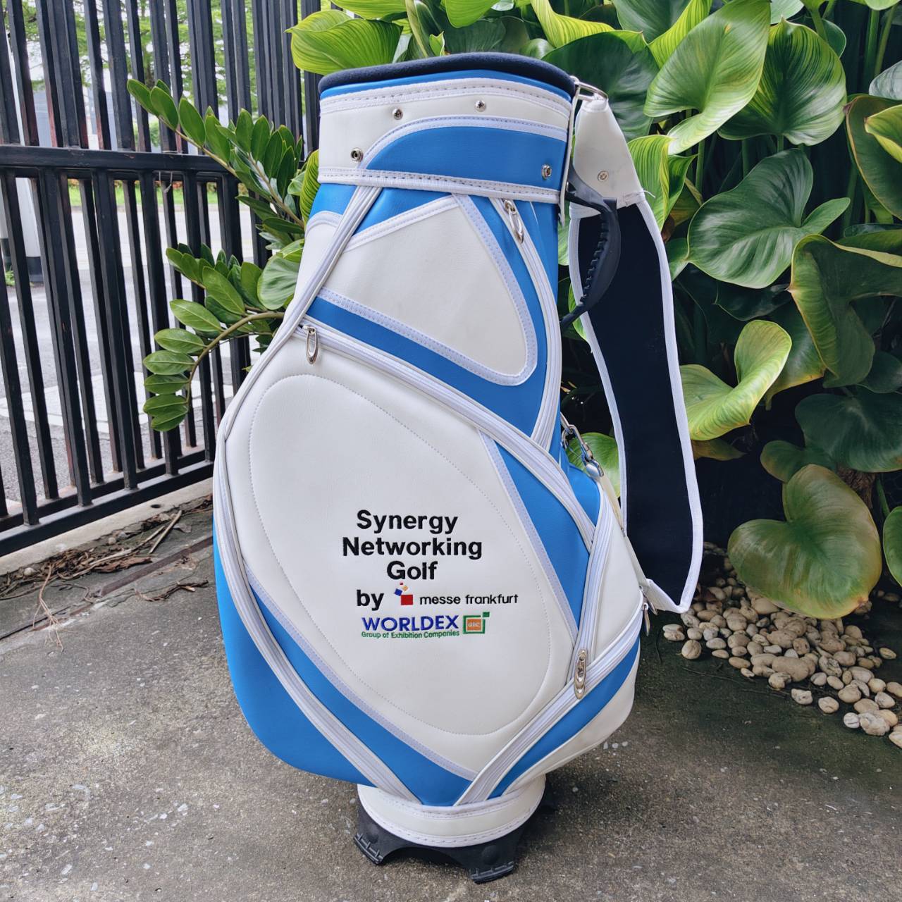 ถุงกอล์ฟ SM House มือสอง สภาพสวยเดิมๆ สีสวยน่าใช้ ใช้วัสดุดีเลยค่ะ ถุง TOUR ใส่ของได้ครบครัน