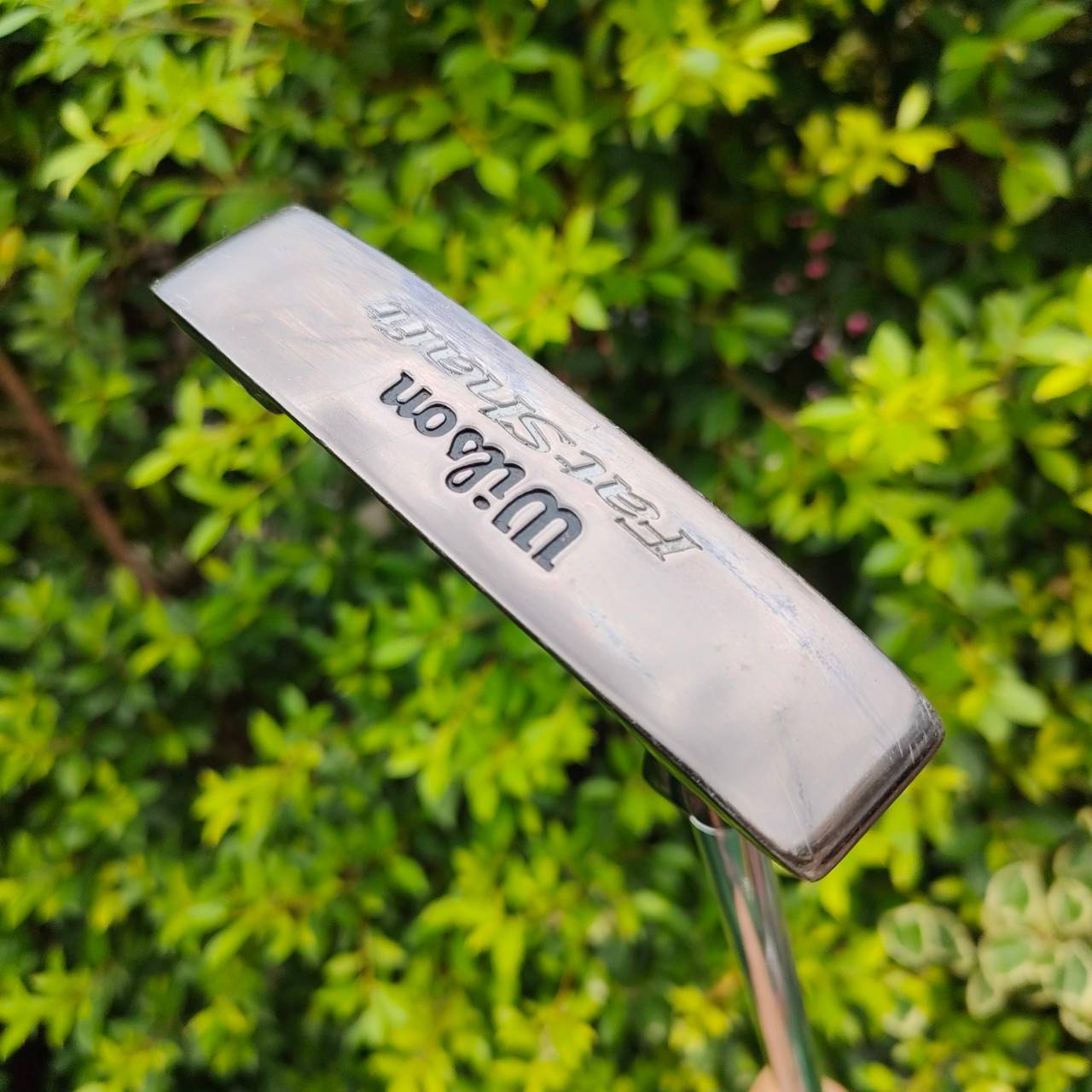 PUTTER WILSON FATSHAFT ความยาว 35 นิ้ว ก้านอ้วน ก้านทำให้ลดการสั่นได้เยอะมาก อินเซิร์ท ทองแดงขัด ทำให้ได้ฟีลมาก พัตต์แบบเกาะไลน์สุดๆ และให้ความรู้สึกดีมาก