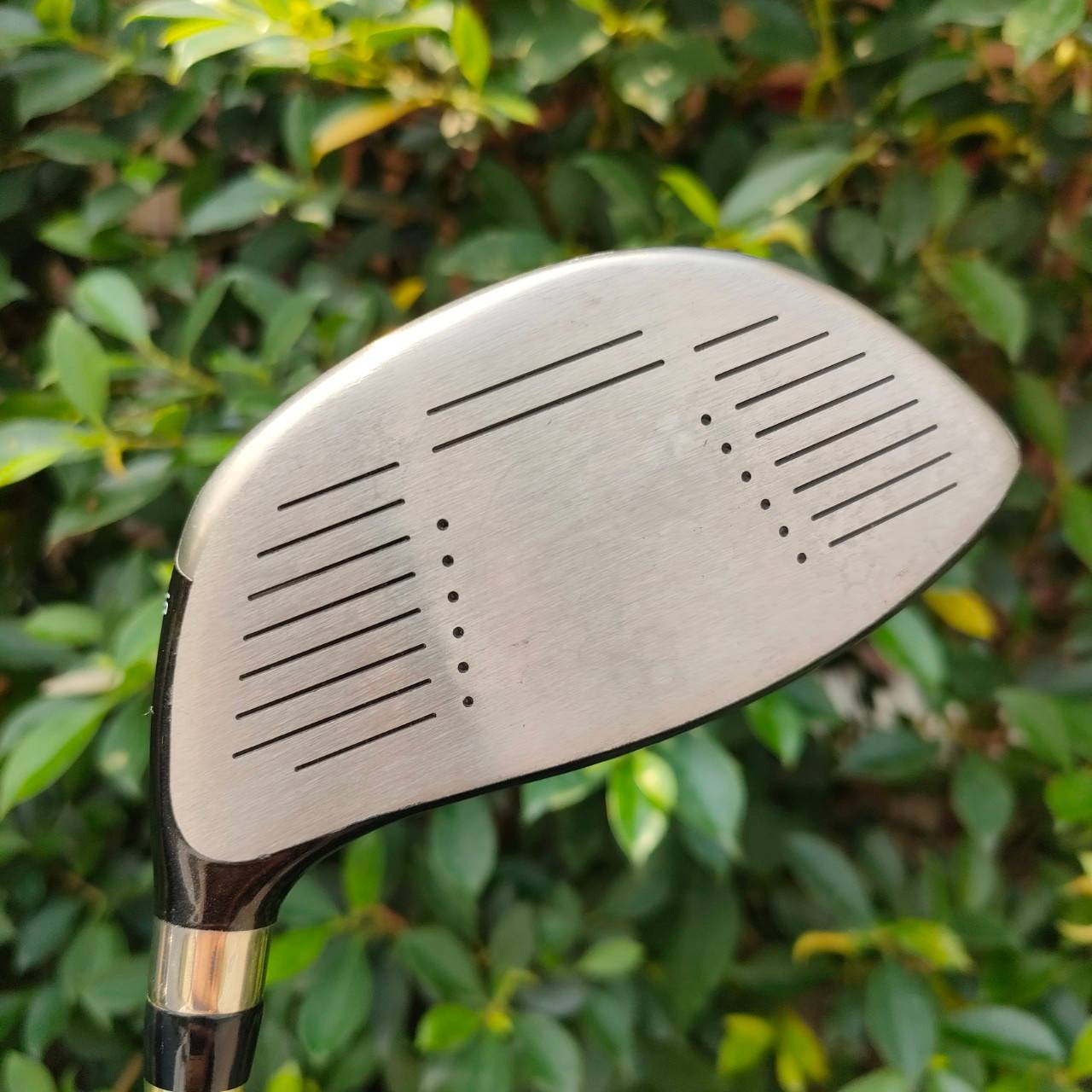 DRIVER NIKE SLINGSHOT องศา10.5 ก้าน SLINGSHOT FLEX R สภาพสวยเดิมๆเลยครับ มี COVER