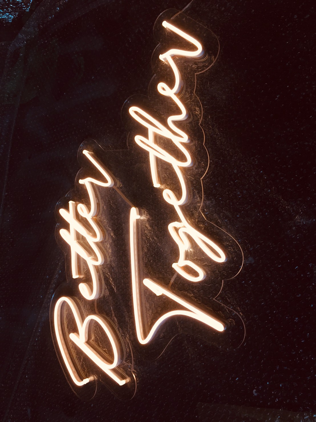 ไฟนีออน เฟค