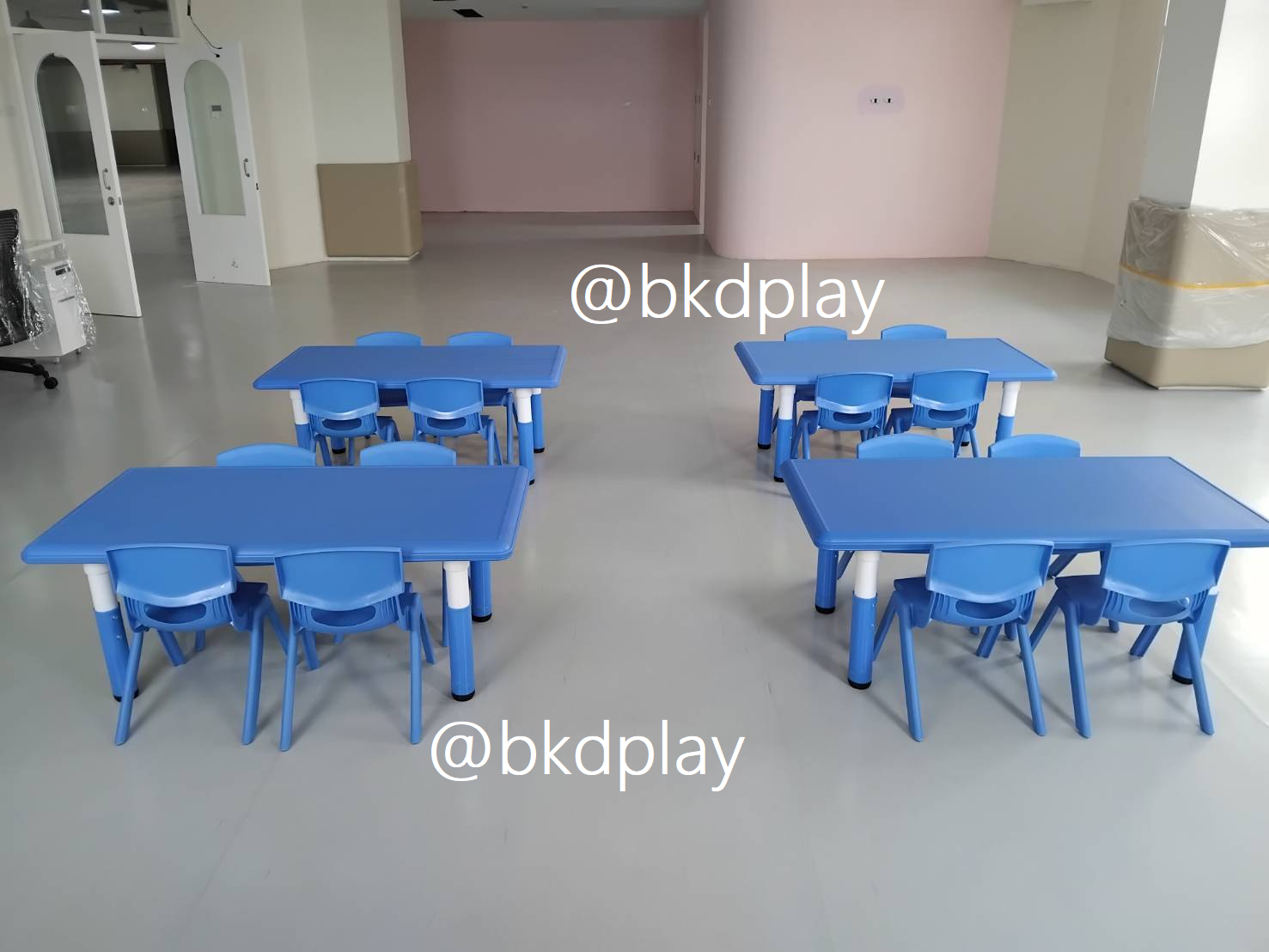 โต๊ะนักเรียนพลาสติก ขาปรับระดับได้,โต๊ะเขียนหนังสือเด็กอนุบาล-ประถม โต๊ะสี่เหลี่ยมผืนผ้า ปรับระดับได้ ราคาโรงงาน พร้อมส่ง