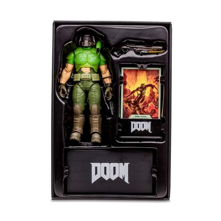 [สั่งจอง] McFarlane Toys : Classic Doomslayer Glow in the Dark Gold lable