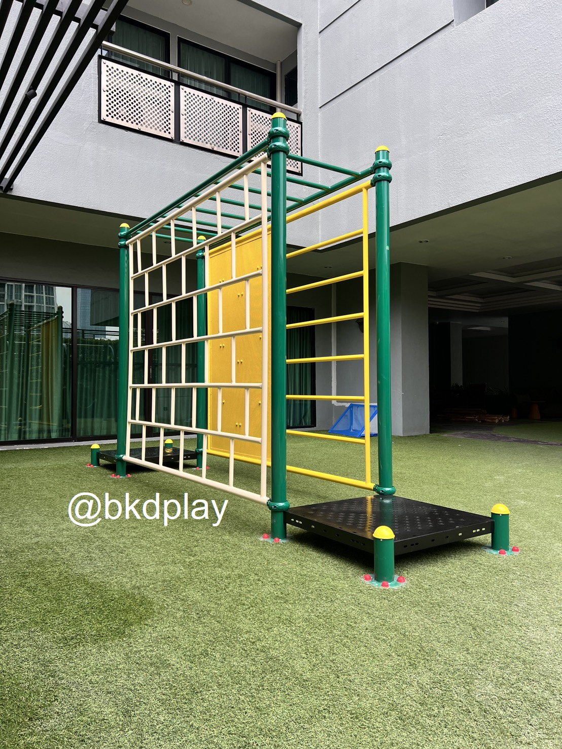 เครื่องเล่นสนามกลางแจ้ง เหล็กตั้งพื้น ชุดปีนป่ายหน้าผาจำลอง ปีนป่ายกำแพง, OutdoorPlayground, บาร์โหนอนุบาล-ประถม ขนาด 80x360x200 ซม.