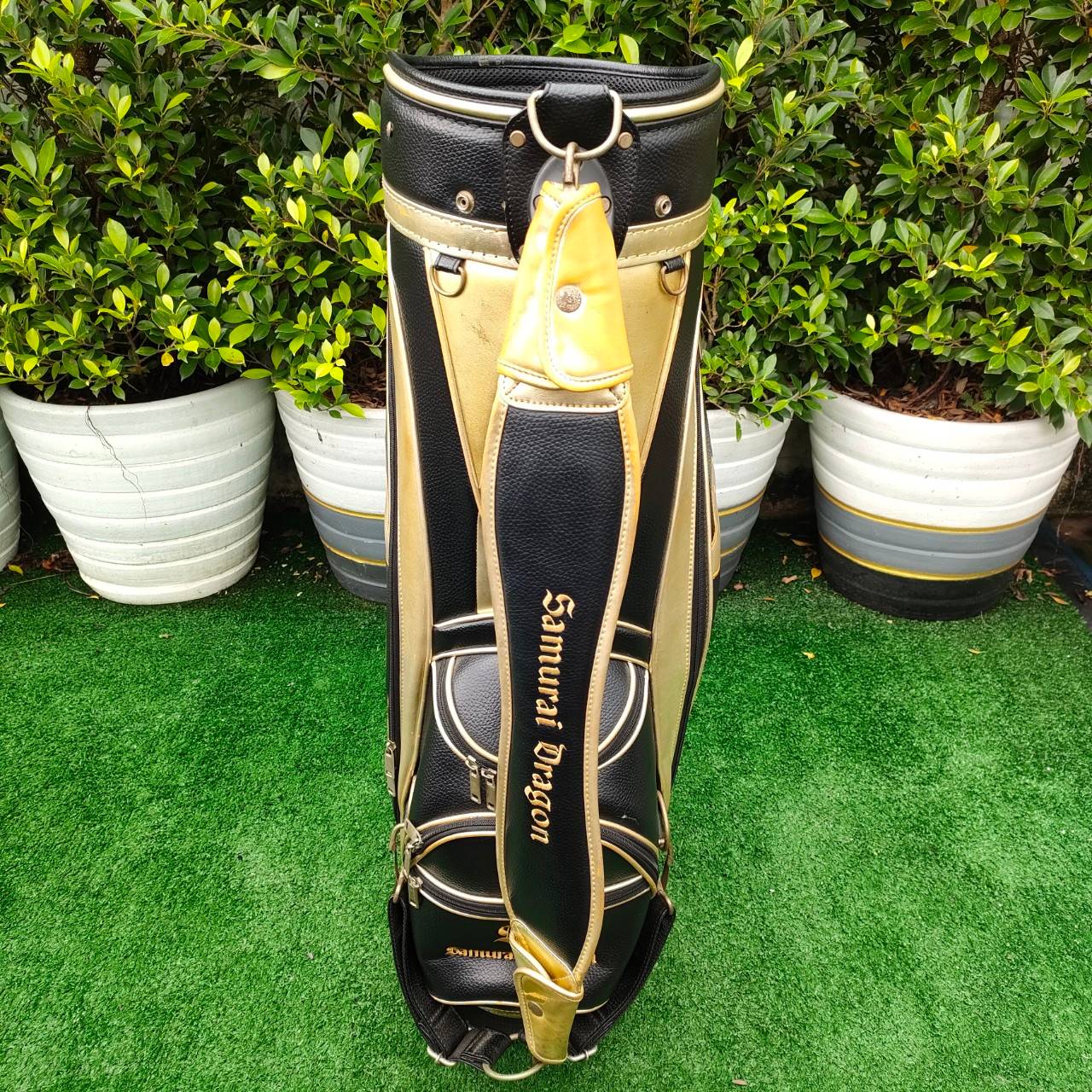 ถุงกอล์ฟ SAMURAI -DRAGON มือสอง ของแท้ ถุง Tour 9 นิ้ว ใบกำลังดีไม่เทอะทะ ลายสวยมาก