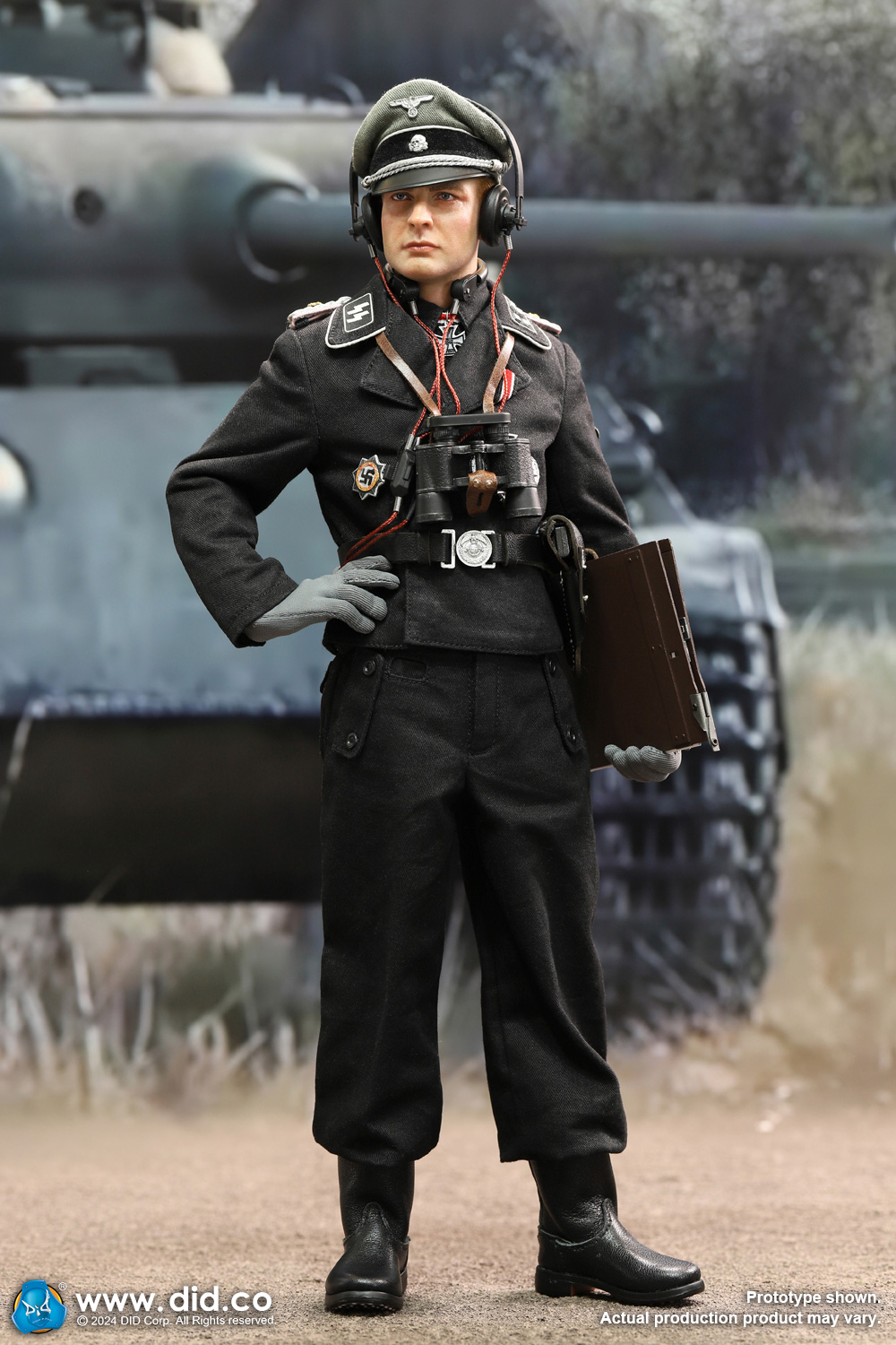[สั่งจอง] DID D80176 1/6 : WWII German Commander - Max