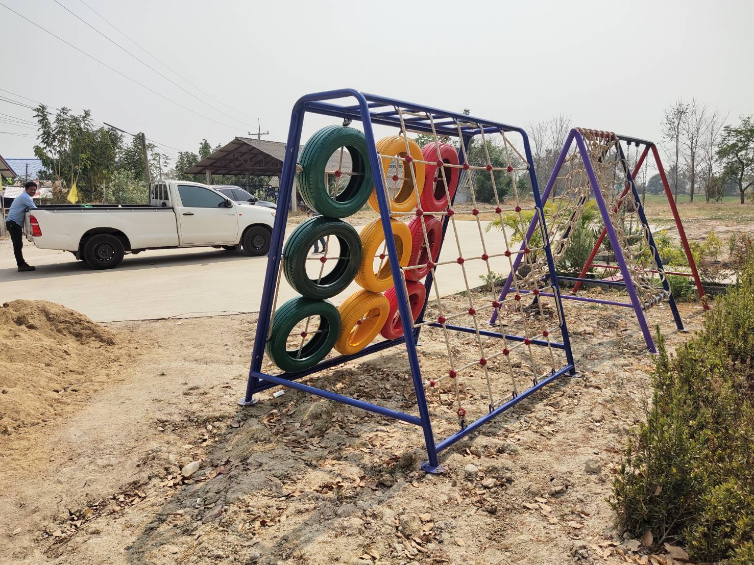 เครื่องเล่นสนามกลางแจ้ง ปีนป่ายเชือก +ปีนหน้าผายางรถยนต์ เครื่อเล่นสนามเหล็ก outdoorplayground ของเล่น สั่งผลิต 10-20 วัน