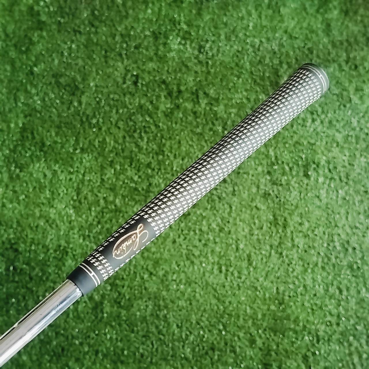 SW Callaway X-18 PROSEIRES ก้าน DG S300 เหมาะกับ WEDGE และกริพ LAMKIN อย่างดีเลยค่ะ ไม้กอล์ฟพรีเมี่ยมมือสอง ของแท้ By NakaraLuxurious