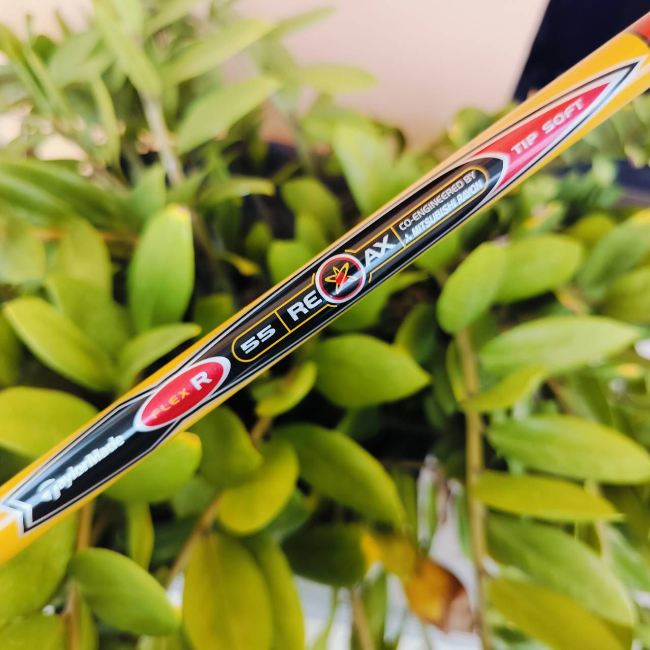 Driver Taylormade r7 DRAW เป็นหัวที่แก้ไขคนตีเฟดออกขวา โดยเฉพาะ หัวใหญ่ 460CC. หน้าสวีตสปอตกว้าง ตีง่ายและไกล ก้าน RE*AX FLEX R ไม้กอล์ฟพรีเมี่ยมมือสอง ของแท้ By NakaraLuxurious