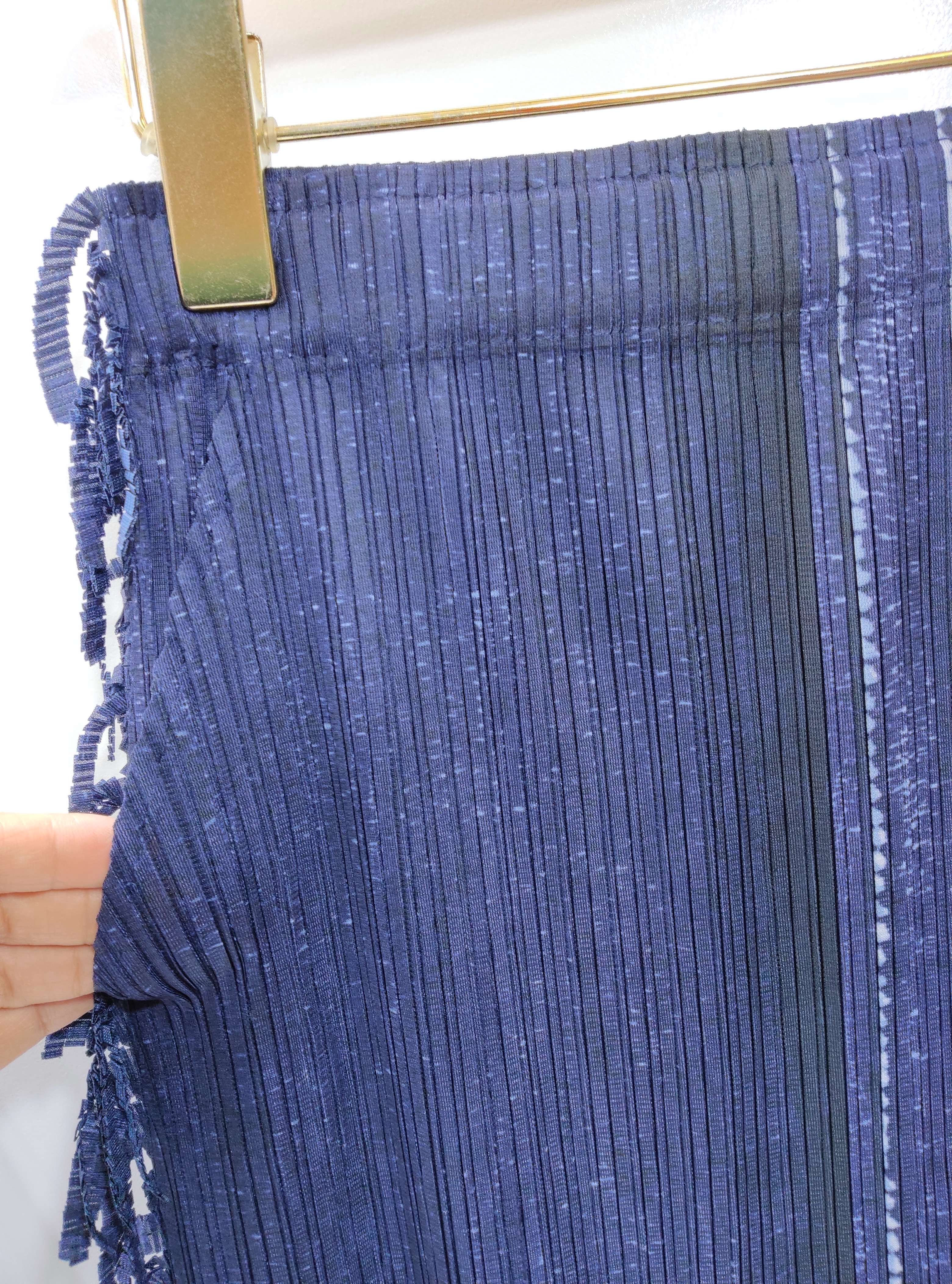 ปรับราคาลง20%!! ยาว 32นิ้ว! 2MUAY รุ่น GJO3067-9 กระโปรงพลีทคุณภาพ FRINGE TRIM DENIM PRINT PLEATED SKIRT 4 สี FREE SIZE