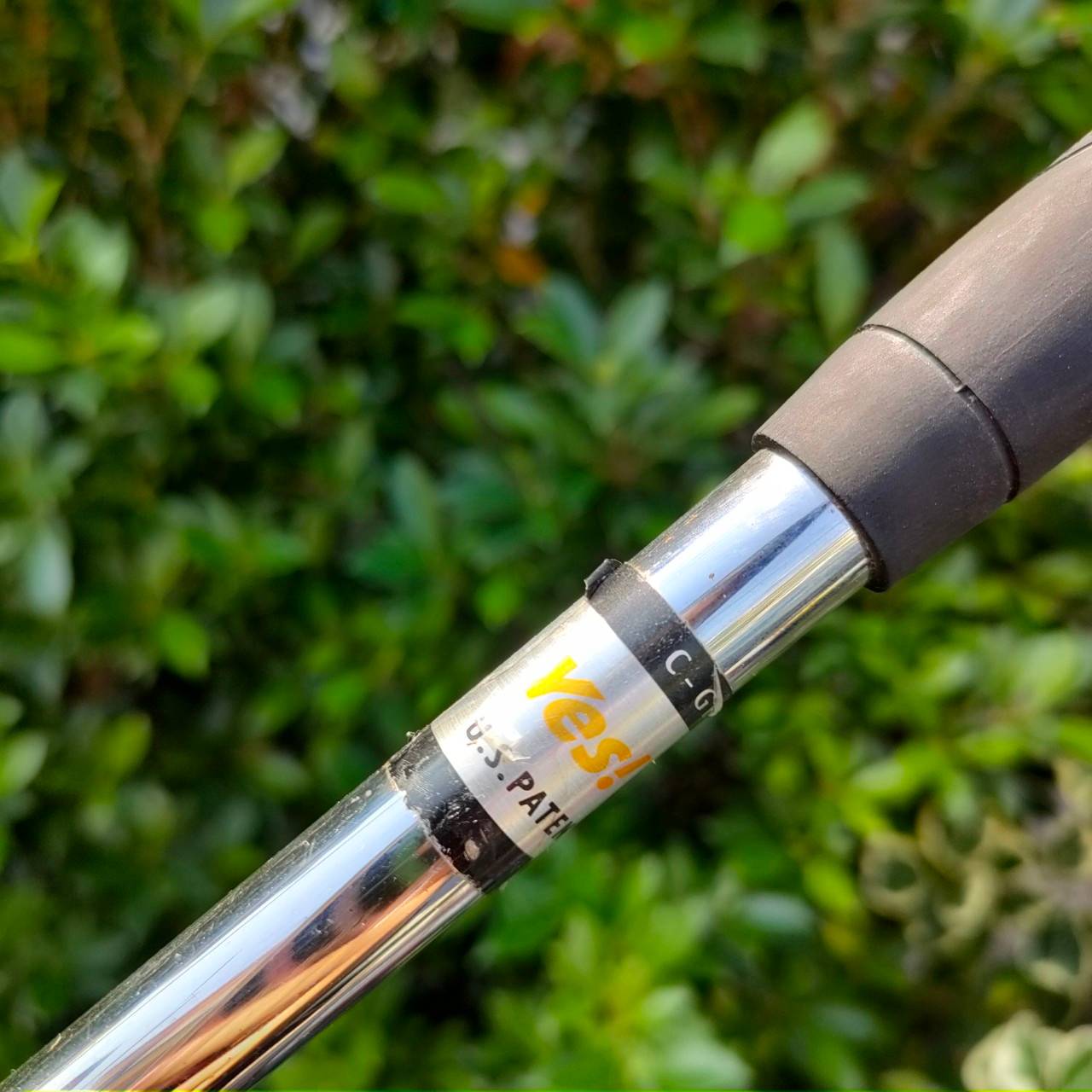 PUTTER YES! C-GROOVE NICKY ความยาว 34 นิ้ว ก้าน YES! C-GROOVE ทรงสุดคลาสสิค พิเศษที่หน้าไม้เอกสิทธิ์ สุดยอดแห่งความเกาะไลน์ ฟิลคล้ายๆชิพ ไม่ต้องแก้วง คนไม่เคยต้องลอง